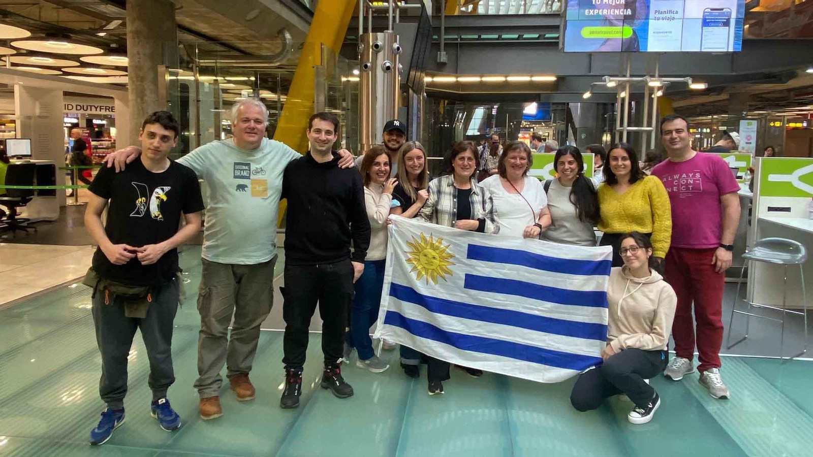 Imagen de la llegada de las y los participantes procedentes de Uruguay