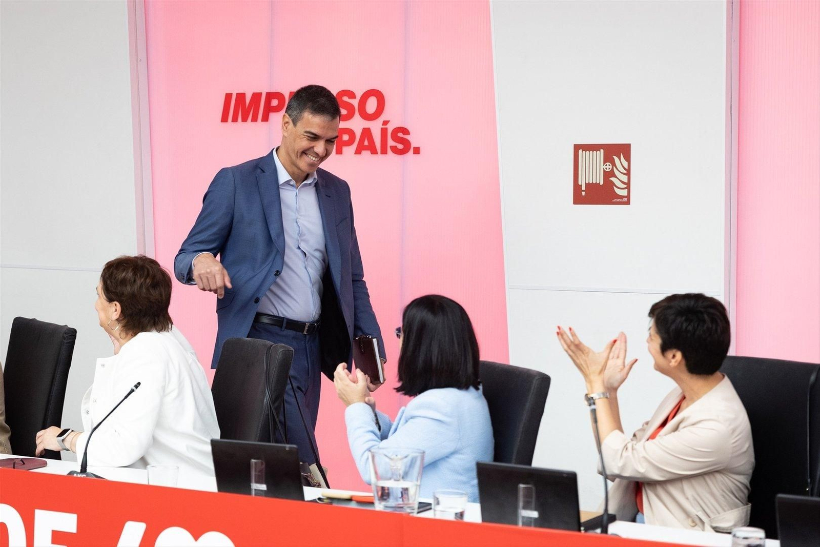 Reunión en el PSOE tras las elecciones europeas. // E.P.