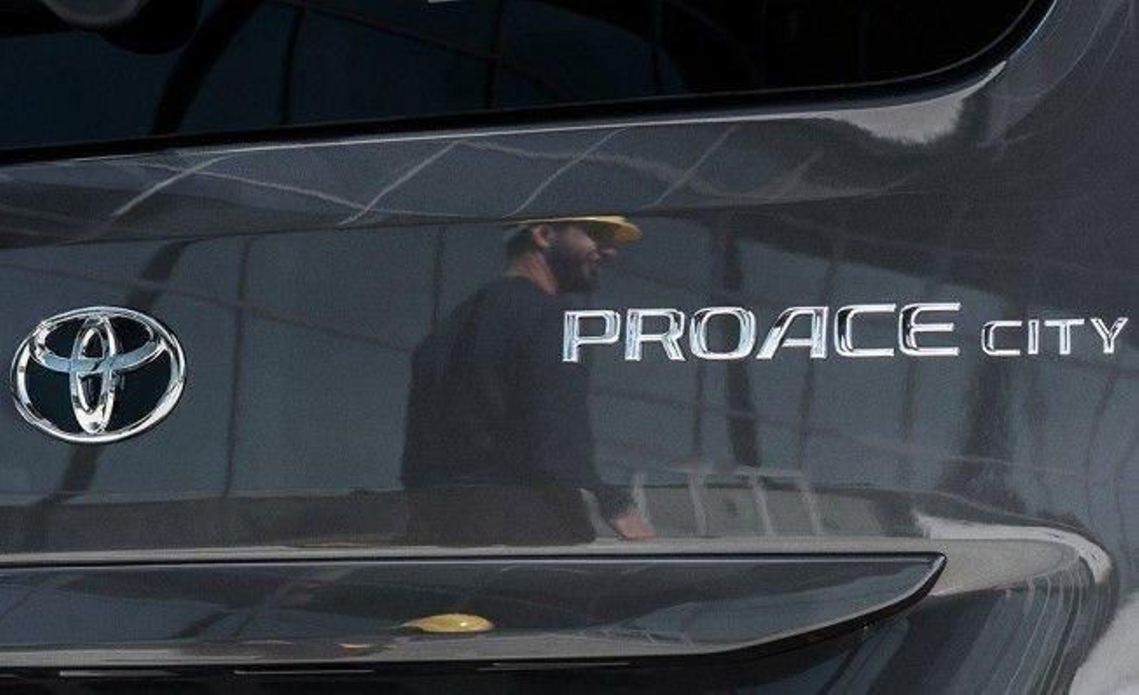 Toyota desveló ayer el nombre y la imagen el próximo día 30.