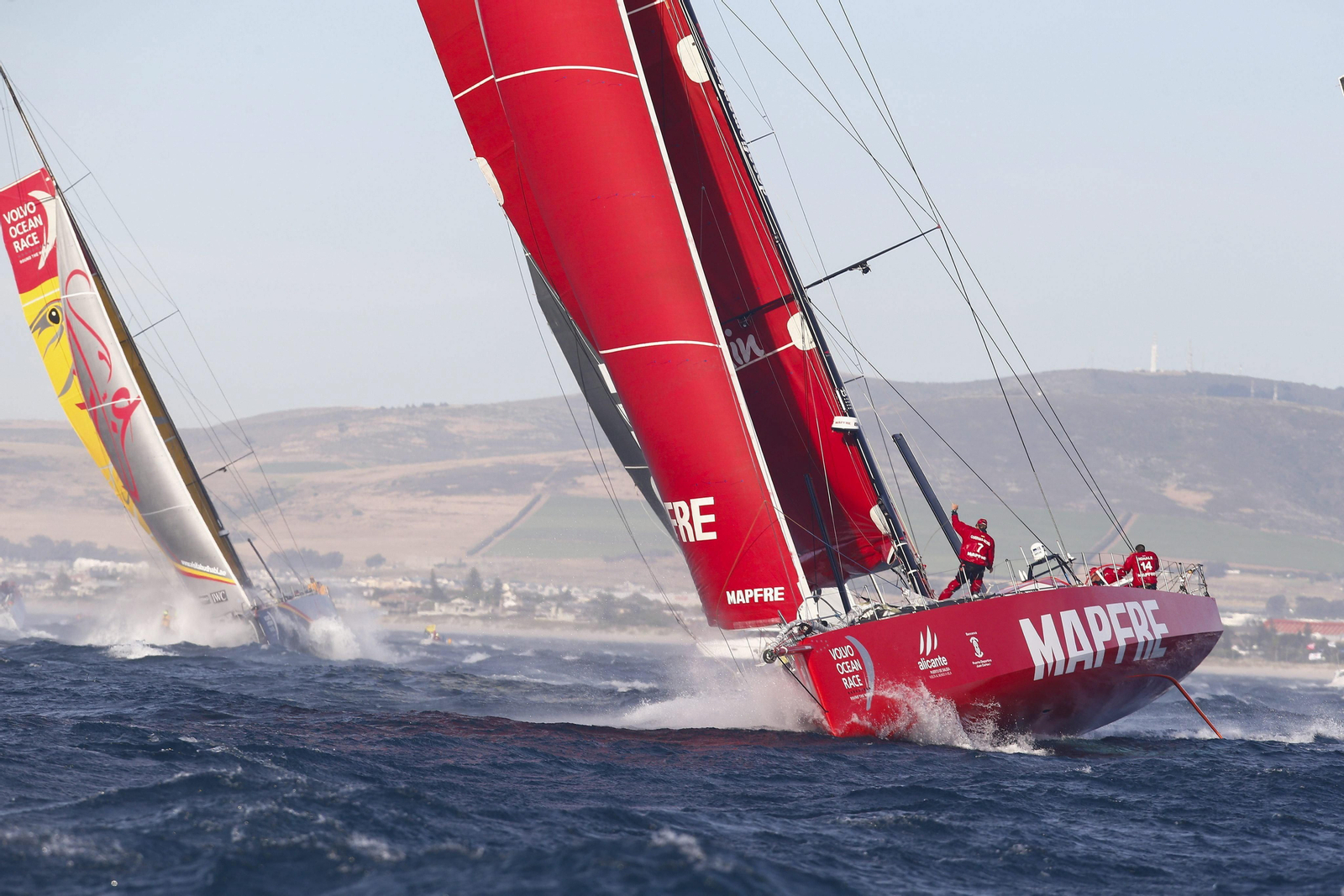 El "Mapfre" español, en la salida de Ciudad del Cabo.