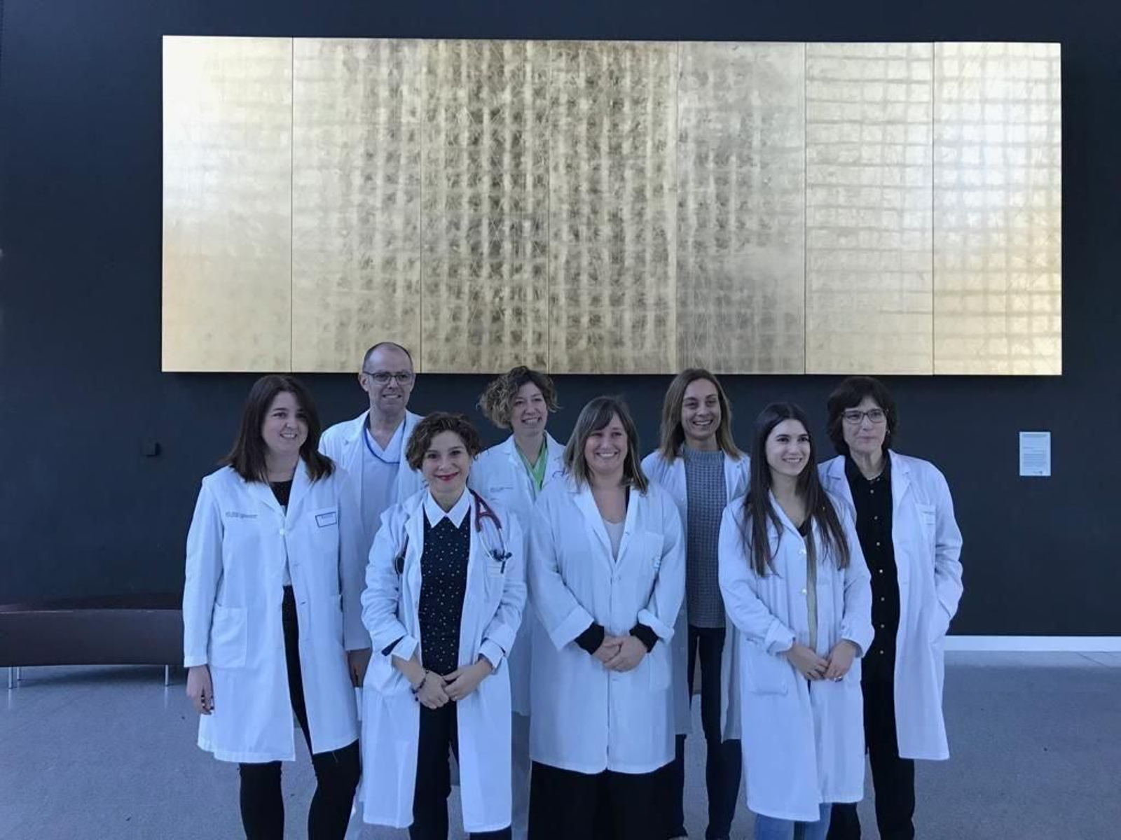 Marisol Bravo, segunda por la izquierda, con buena parte del equipo de Rehabilitación Cardiaca.