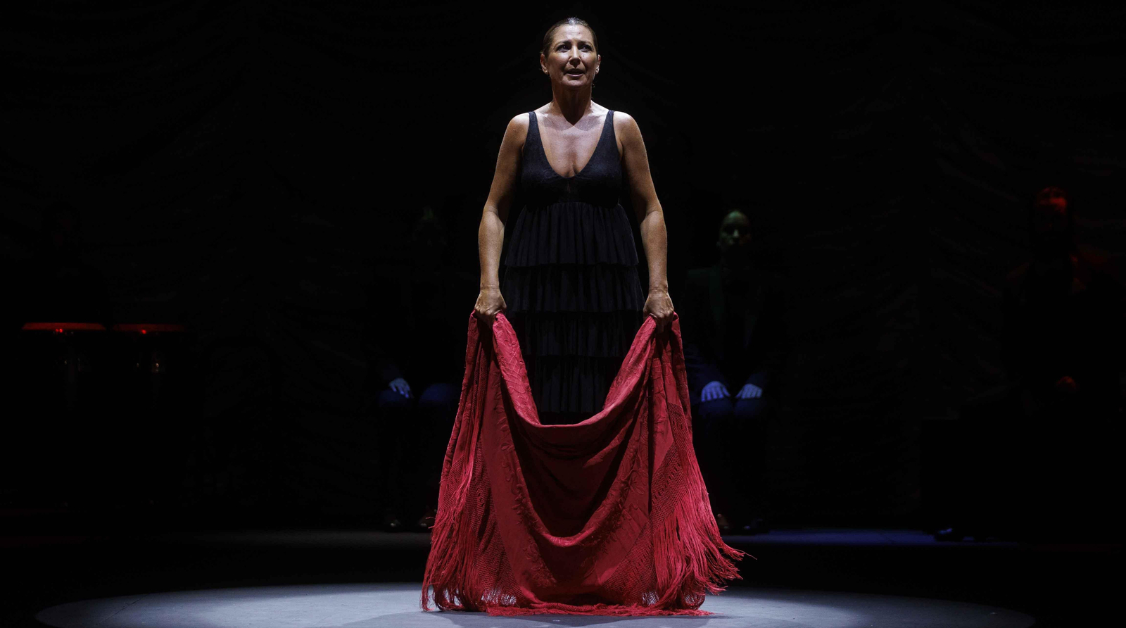 La bailaora y coreógrafa Sara Baras durante la presentación de su espectáculo 'Alma', en una fotografía de archivo. EFE/ Sergio Pérez