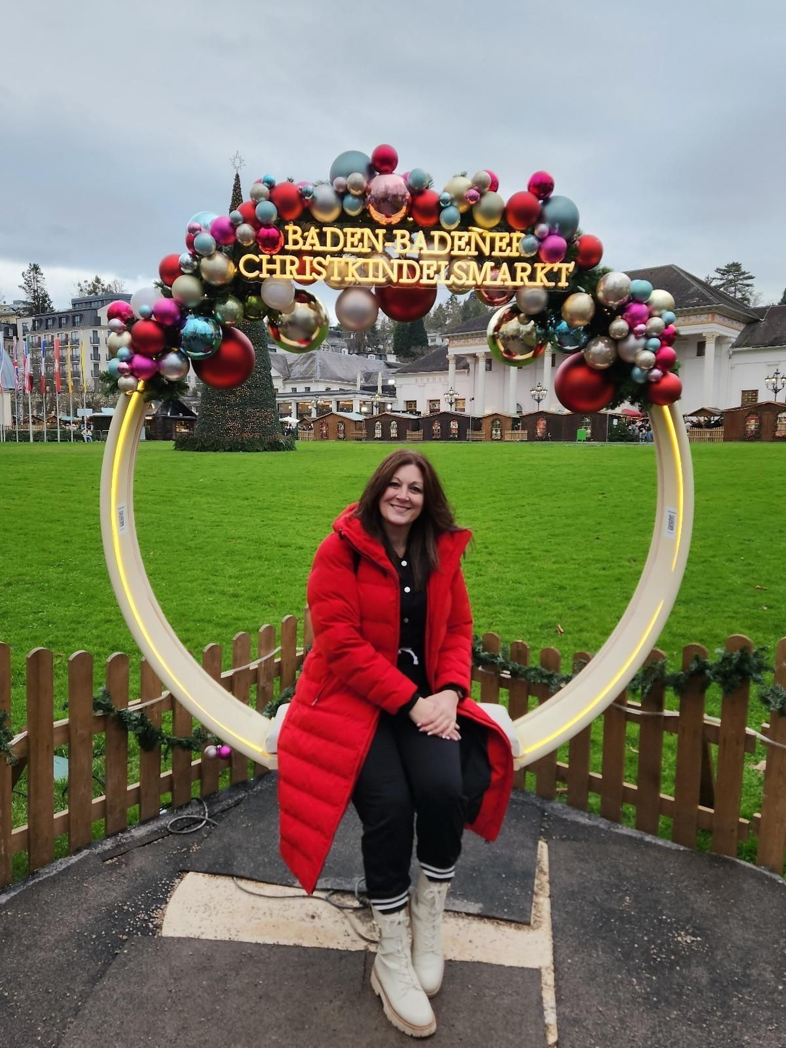 Alejandra Plaza felicitando las fiestas desde Zúrich