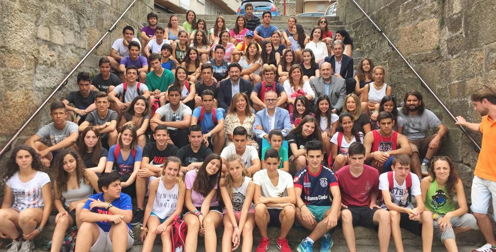 Mato y Miranda con los participantes en el programa "Conecta con Galicia".