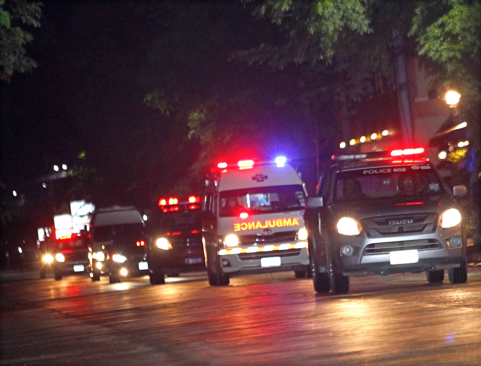 Los cuatro menores rescatados fueron trasladados al hospital.
