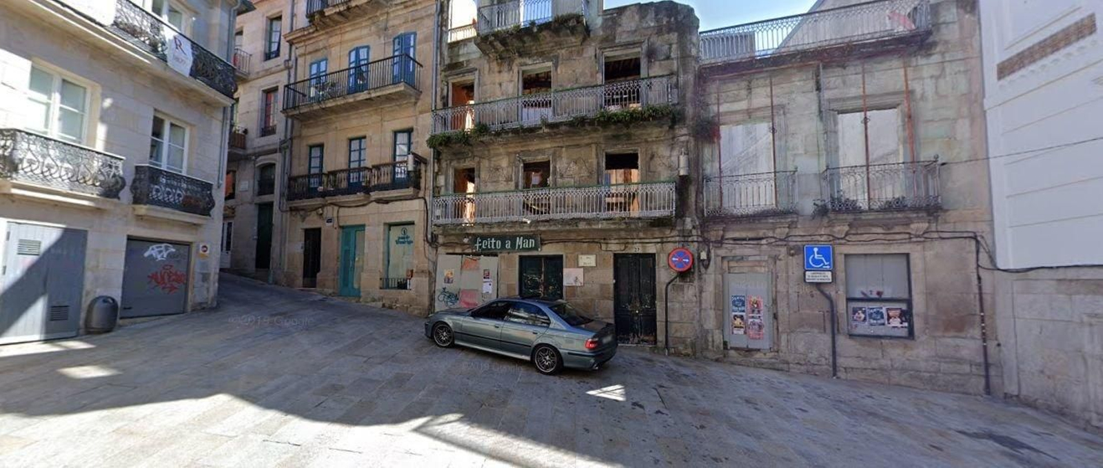 El edificio en Rúa Real