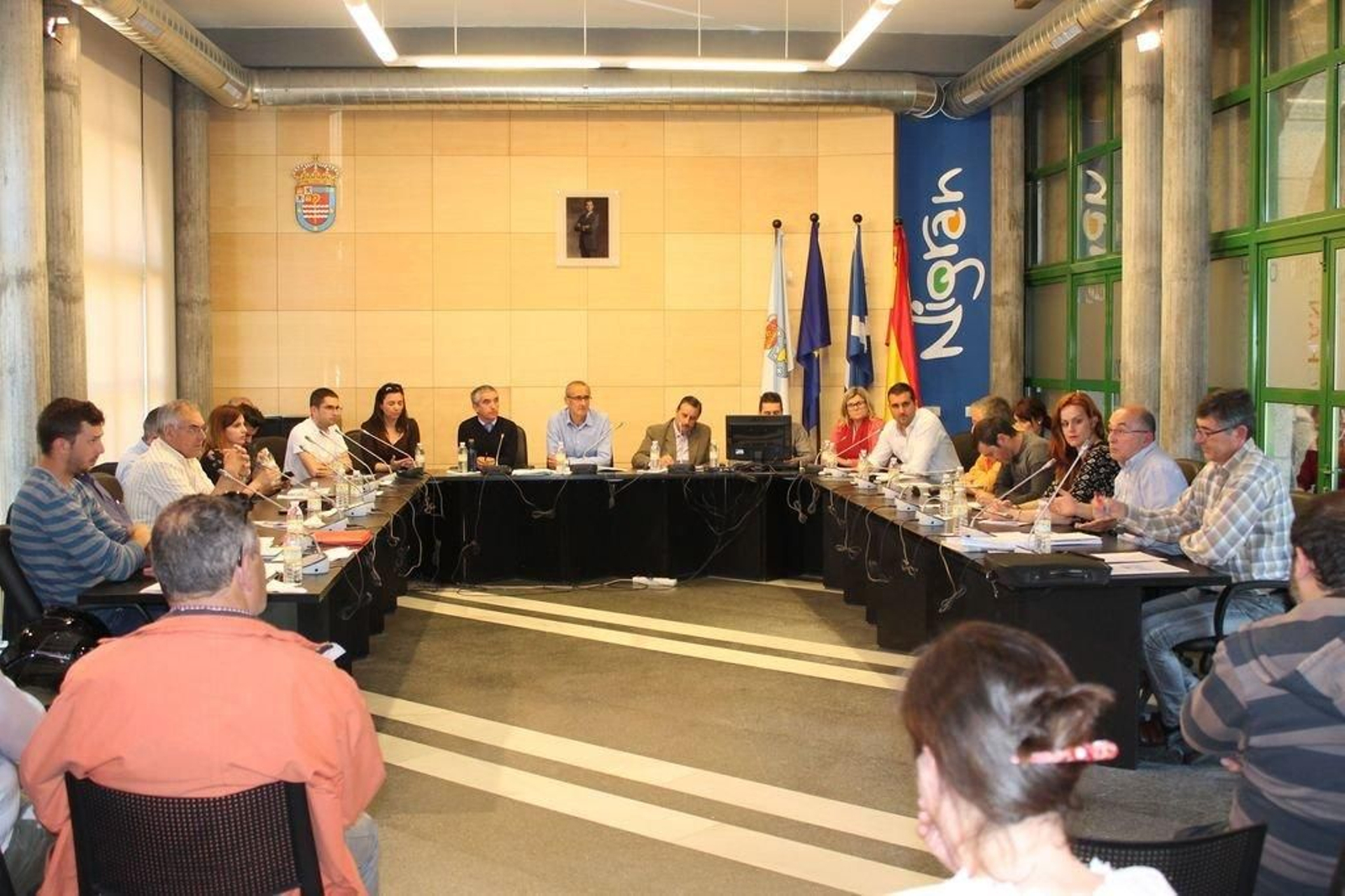 El pleno extraordinario celebrado ayer permite que la redacción del Plan siga su cauce en manos de Alfonso Botana S.L.