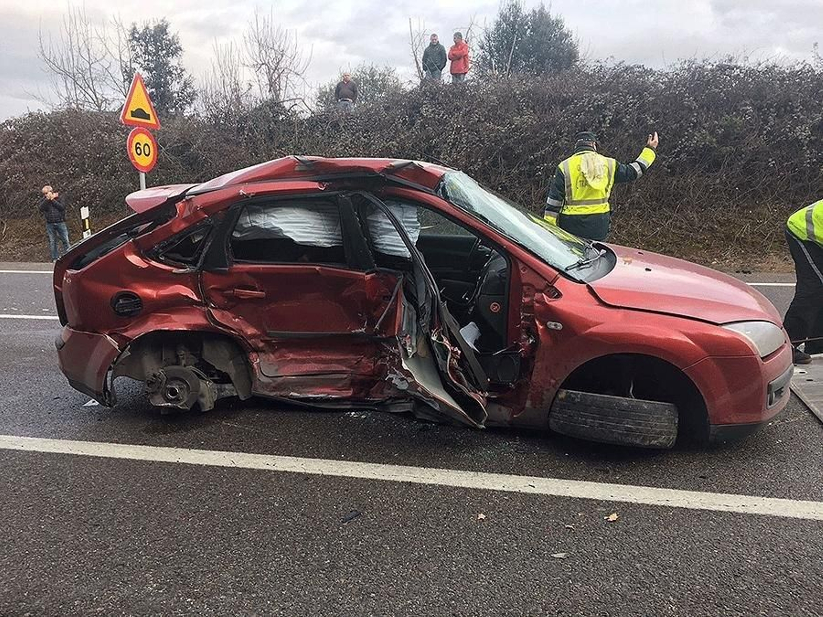 Vehículo en que murió el valdeorrés Jesús Carrera, en Toral de los Vados, el 27 de enero.