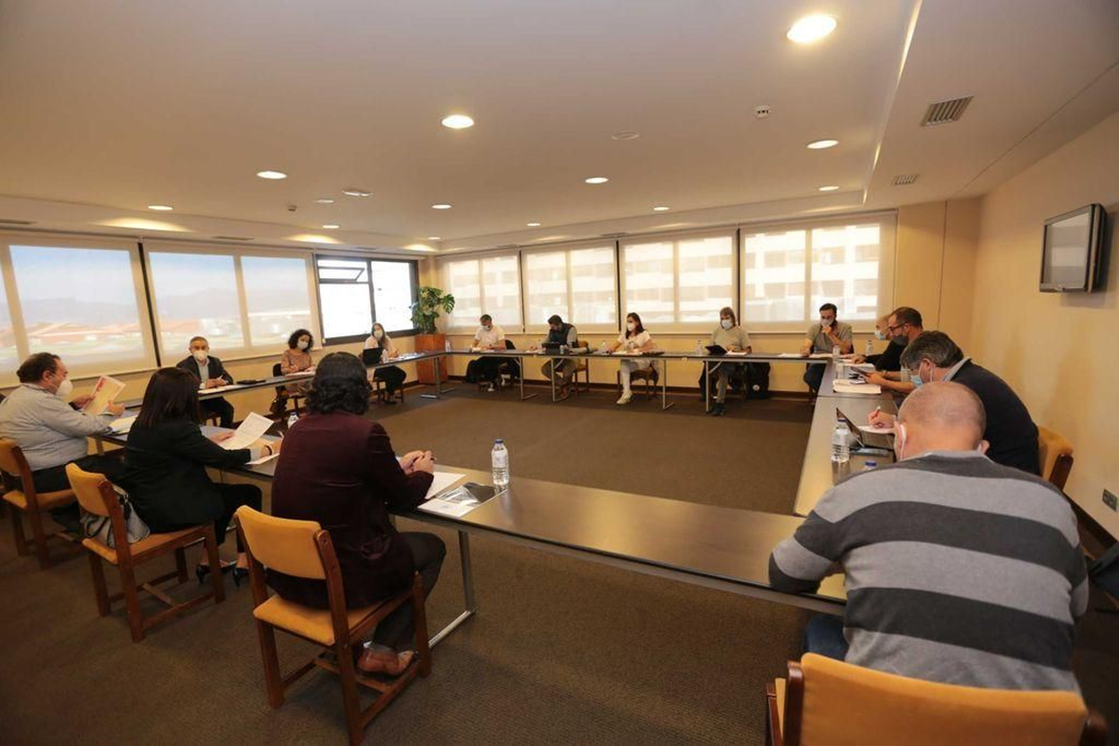 Reunión de patronal y sindicatos del metal, ayer en Coia.