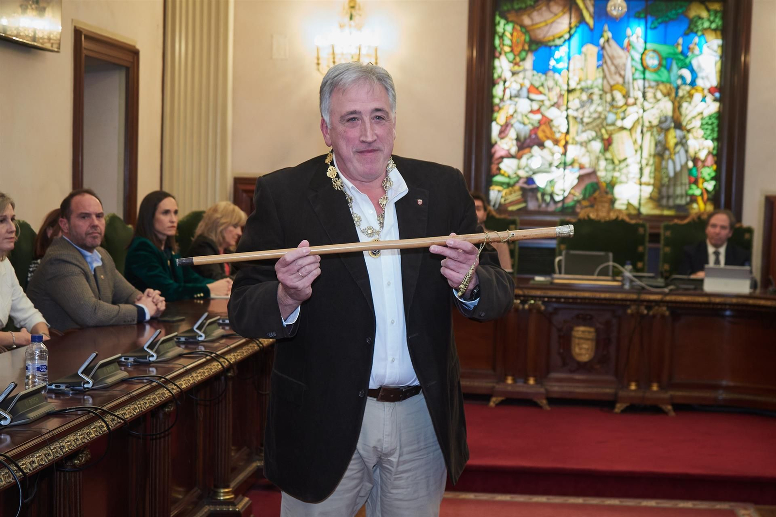 Joseba Asiron (Bildu)  ha tomado posesión del cargo tras la moción de censura que acabó con Cristina Ibarrola (UPN) fuera de la Alcaldía