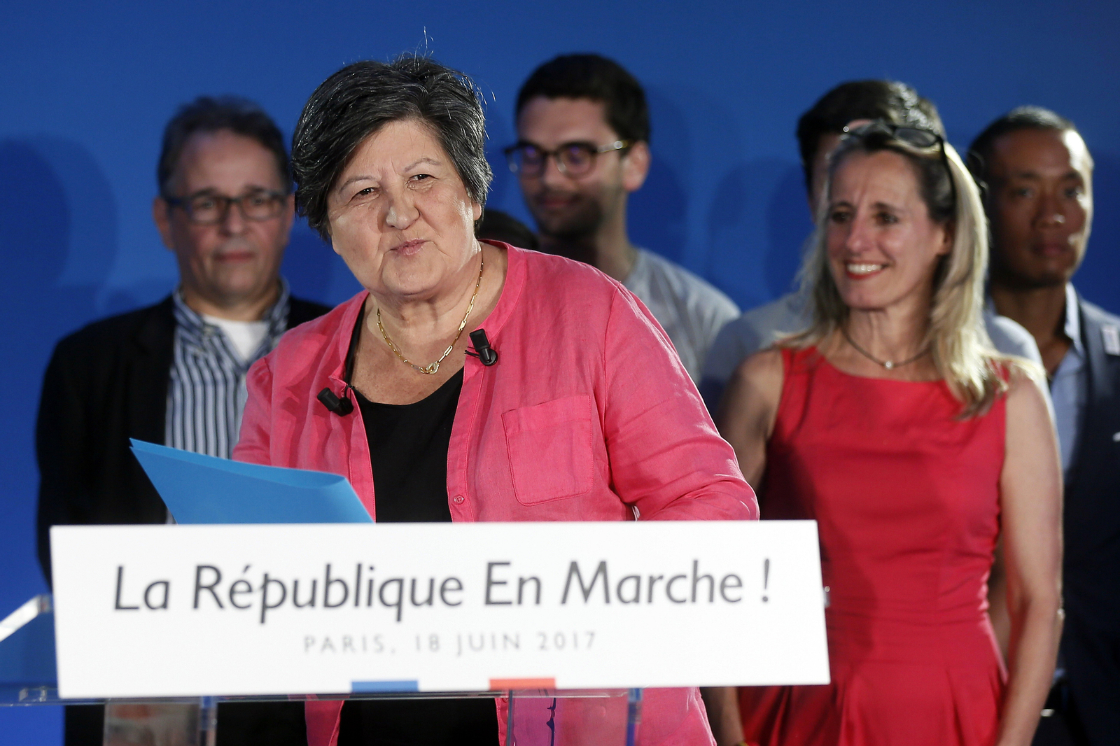 Catherine Barbaroux, ayer en el momento de anunciar la victoria de Macron.