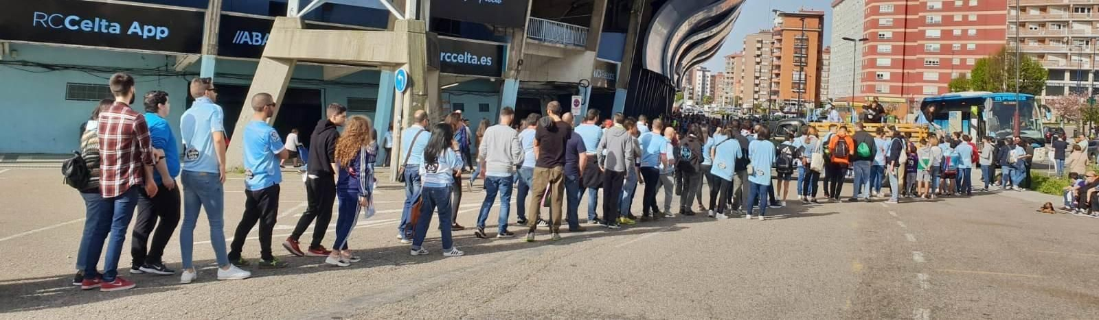 Colas para el chocolate con churros antes del partido // Archivo