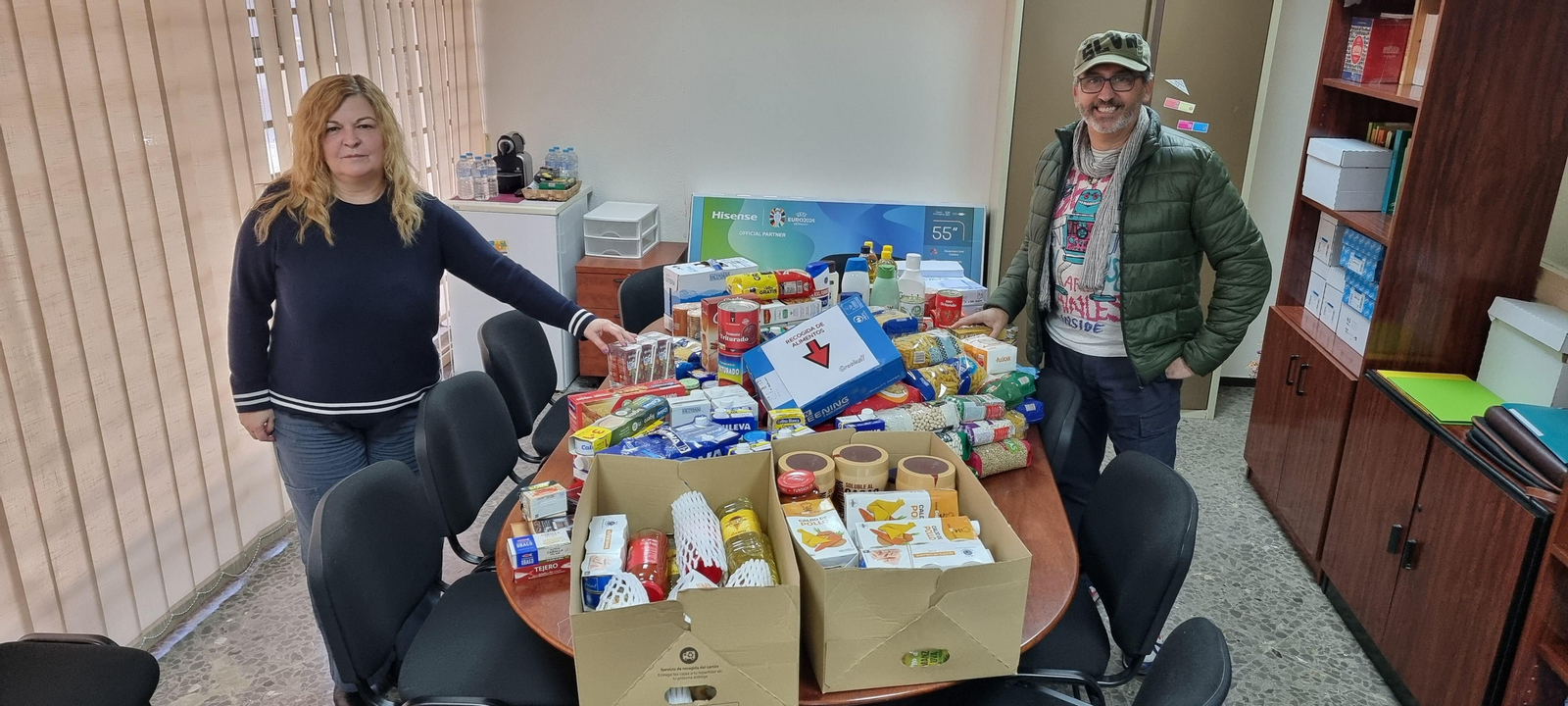 ASER culmina su campaña de recogida solidaria con más de 500 kilos de alimentos para familias necesitadas.