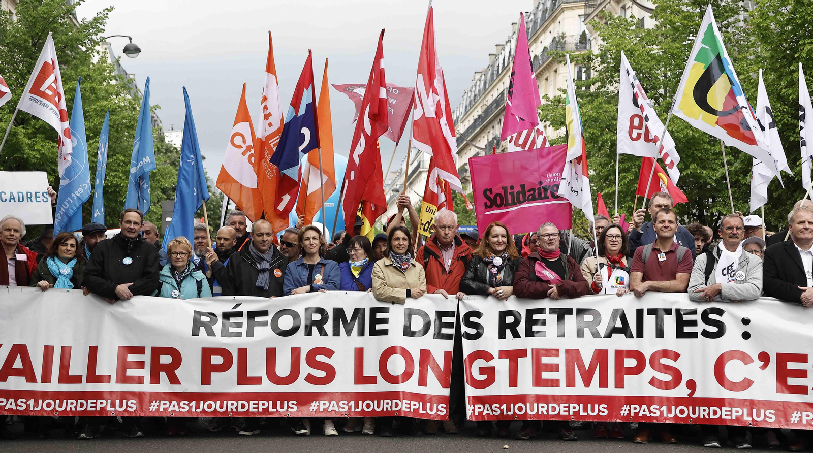 Manifestación del 1º de mayo en París. EFE/EPA/CHRISTOPHE PETIT TESSON