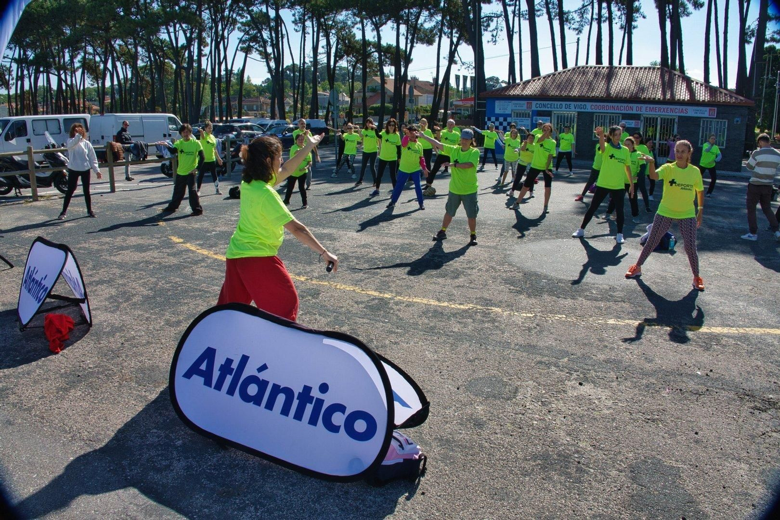 Sesión de taichí de +Deporte Atlántico en Samil.