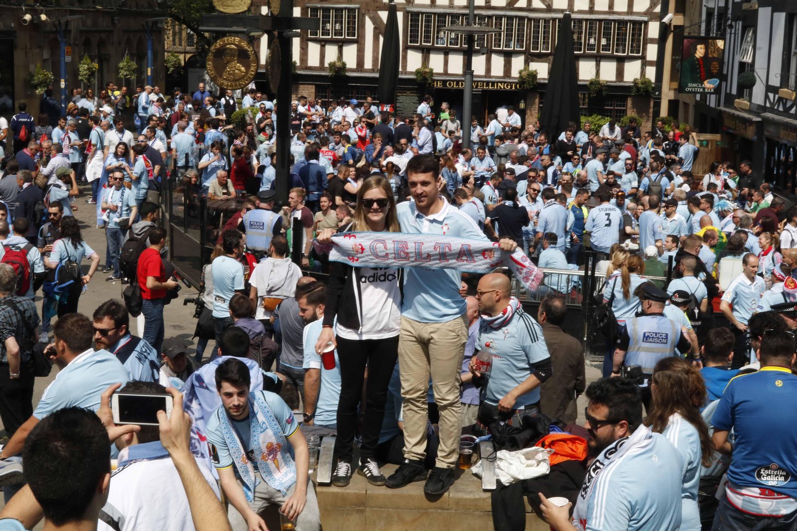El viaje de la afición celeste a Manchester, el 11 de mayo de 2017. // J.V. Landín