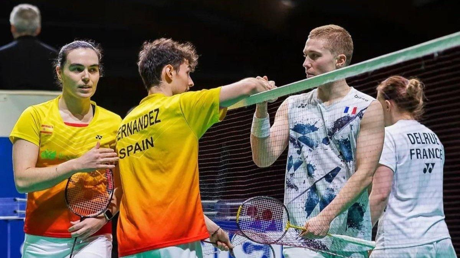 El vigués Jacobo Fernández (2i) destaca actualmente en el panorama nacional del bádminton.