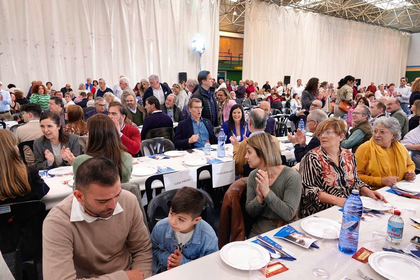 Comida-mitín en Mos de Feijóo.