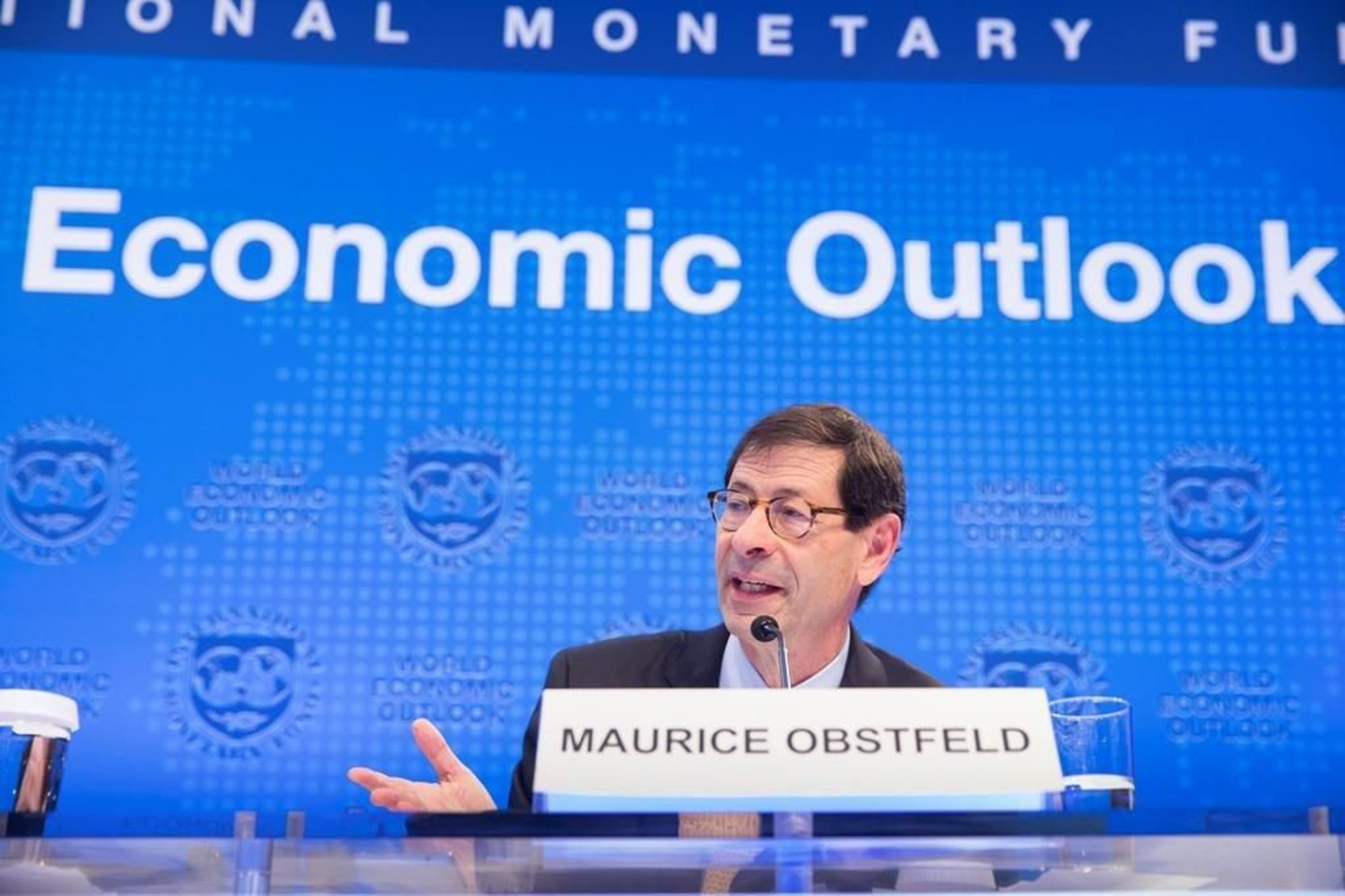 El economista jefe del FMI, Maurice Obstfeld, durante la presentación del informe.