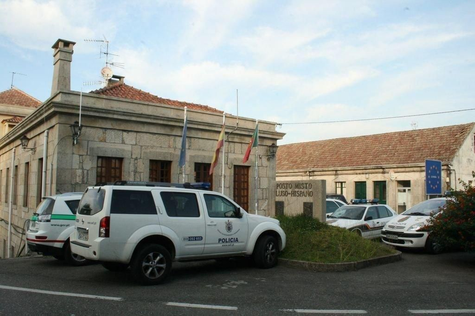 La Comisaría de Tui, donde en verano incrementan los usuarios  por las colas en Vigo.