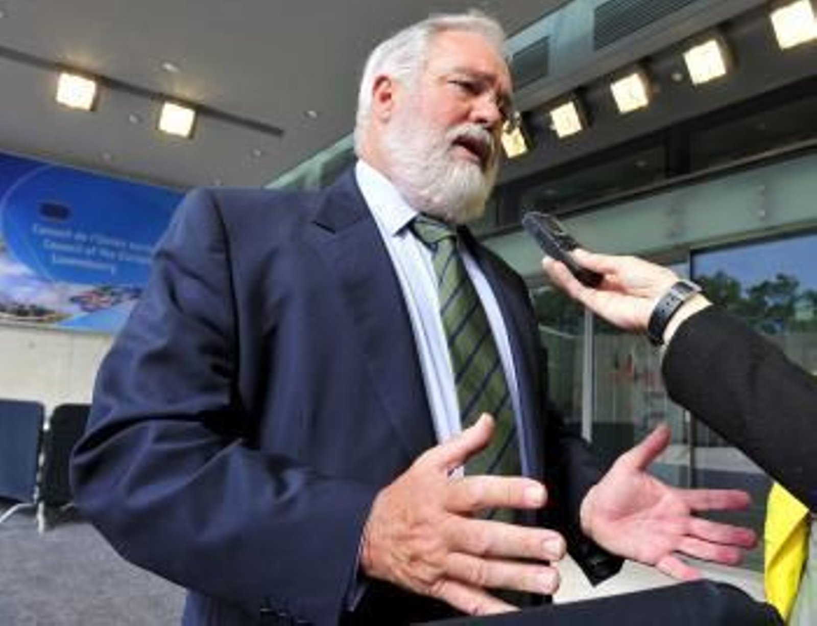 El Ministro de Agricultura, Alimentación y Medio Ambiente.