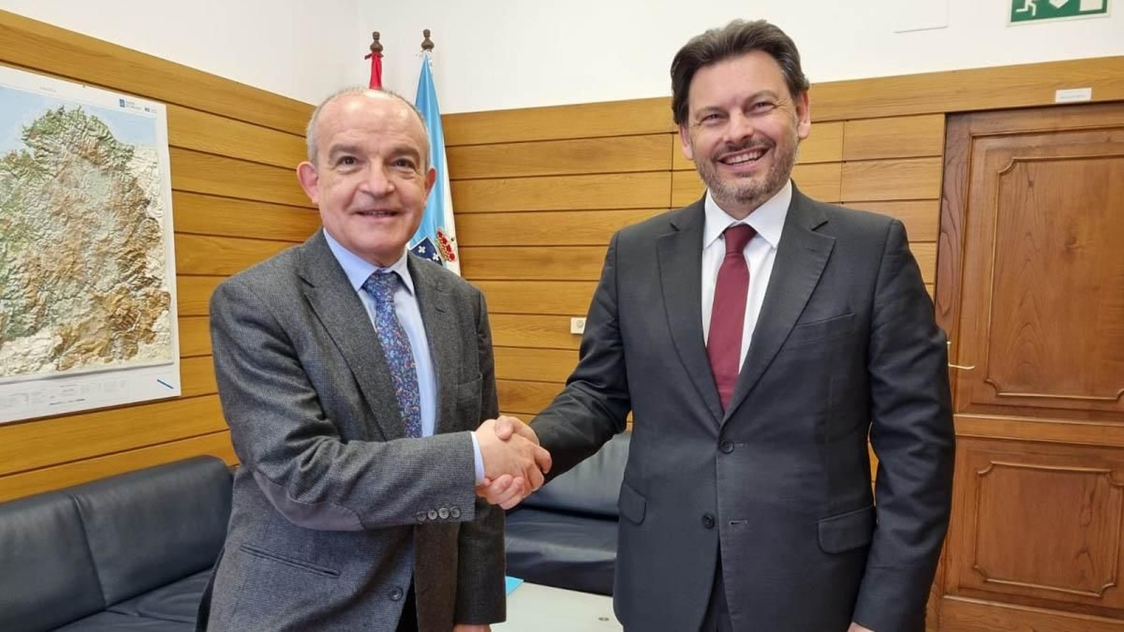 Antonio Rodríguez Miranda y Horacio Martín Doval, en el despacho del secretario xeral da Emigración en la capital de Galicia