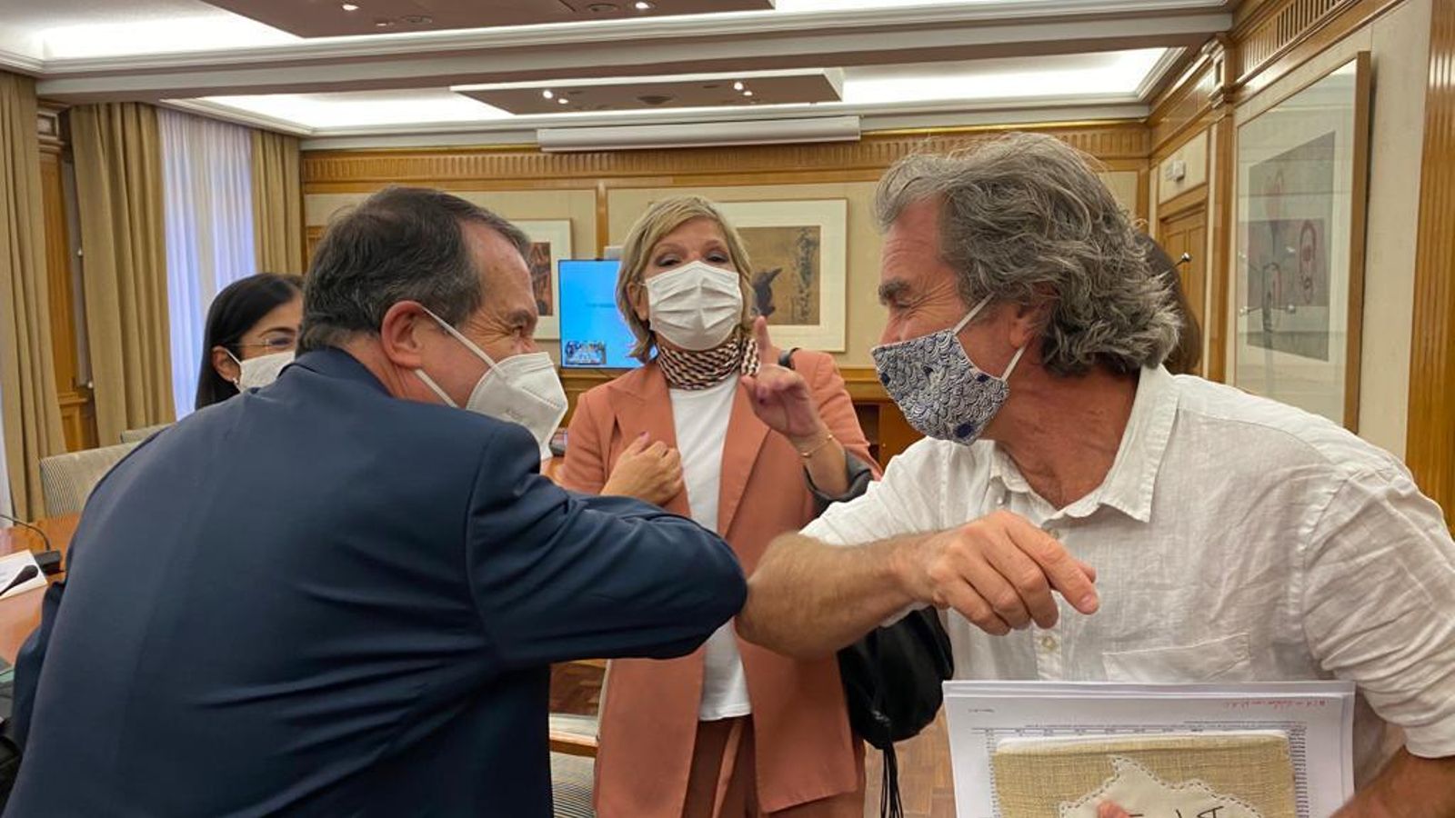 Los ayuntamientos a través de FEMP y el Ministerio de Sanidad, junto con el de Administración Territorial, mantendrán reuniones periódicas para hacer un seguimiento de la pandemia