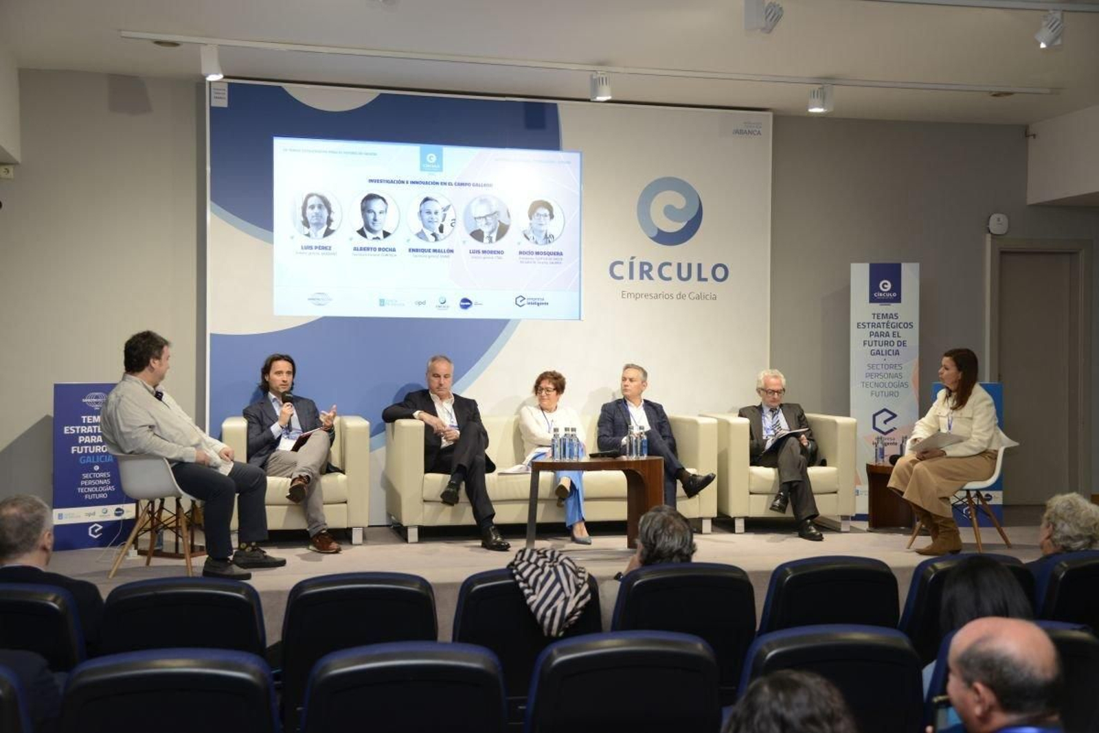 La primera mesa redonda con Gradiant, Cointega, Clúster Saúde, Asime y CTAG.