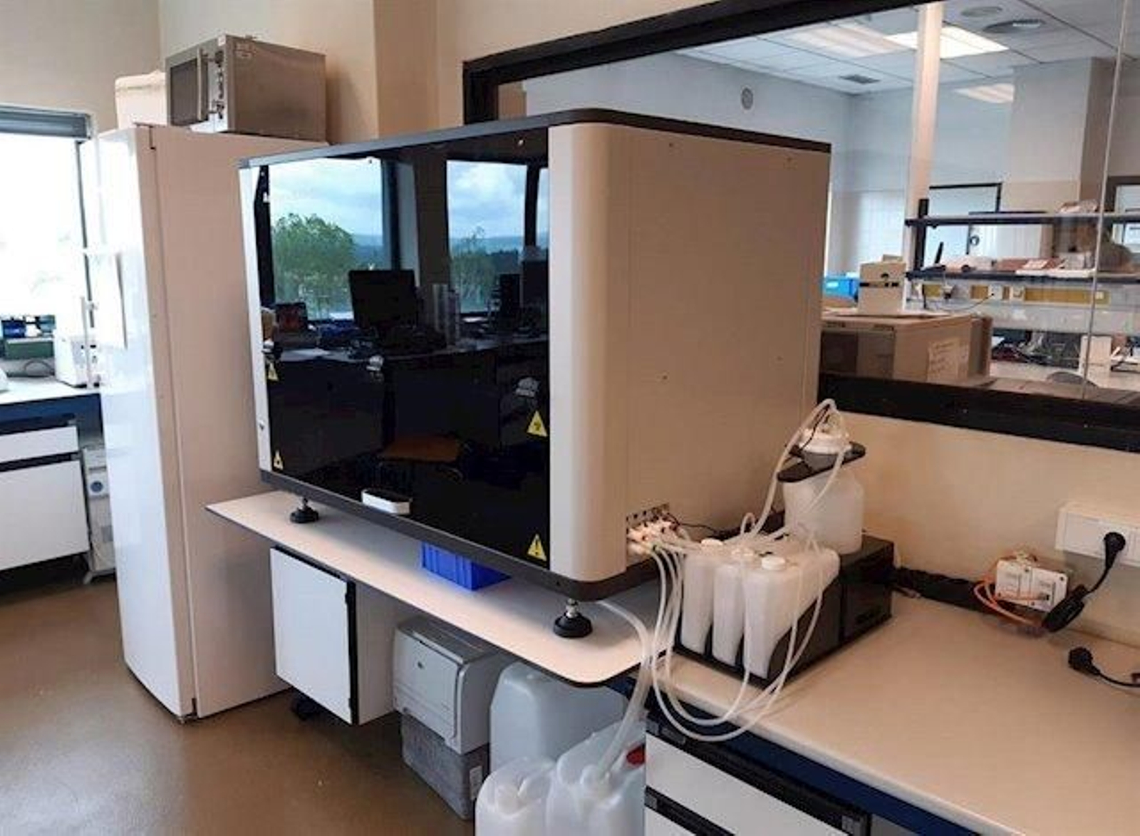 Abanca dona al Sergas cuatro lectores clínicos