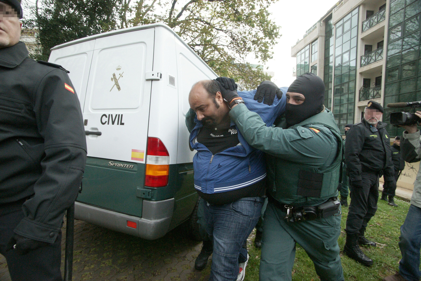 Sinaí Giménez a su llegada a los juzgados de Cangas el pasado mes de abril.