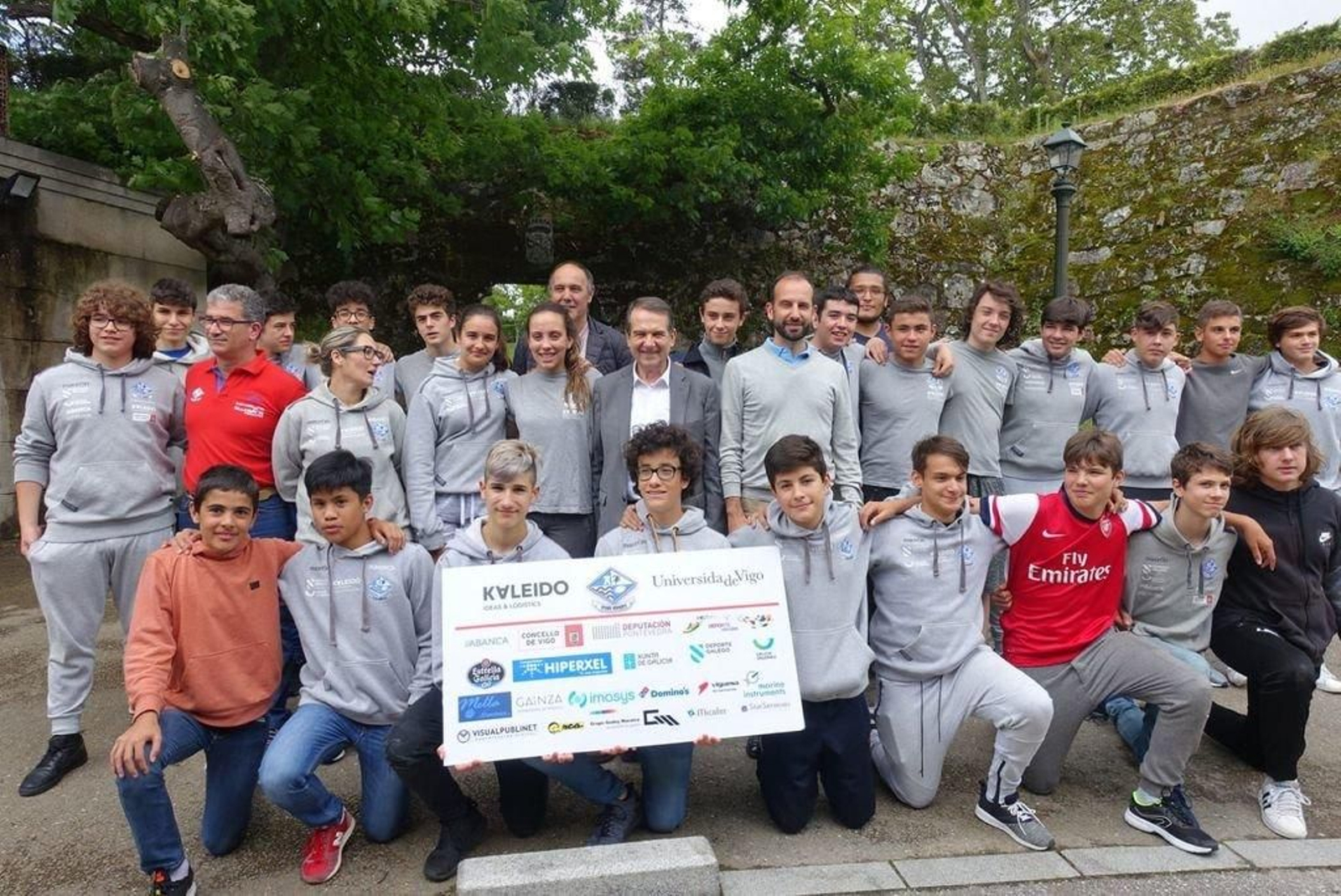 Caballero apoya al Vigo Rugby sub-16