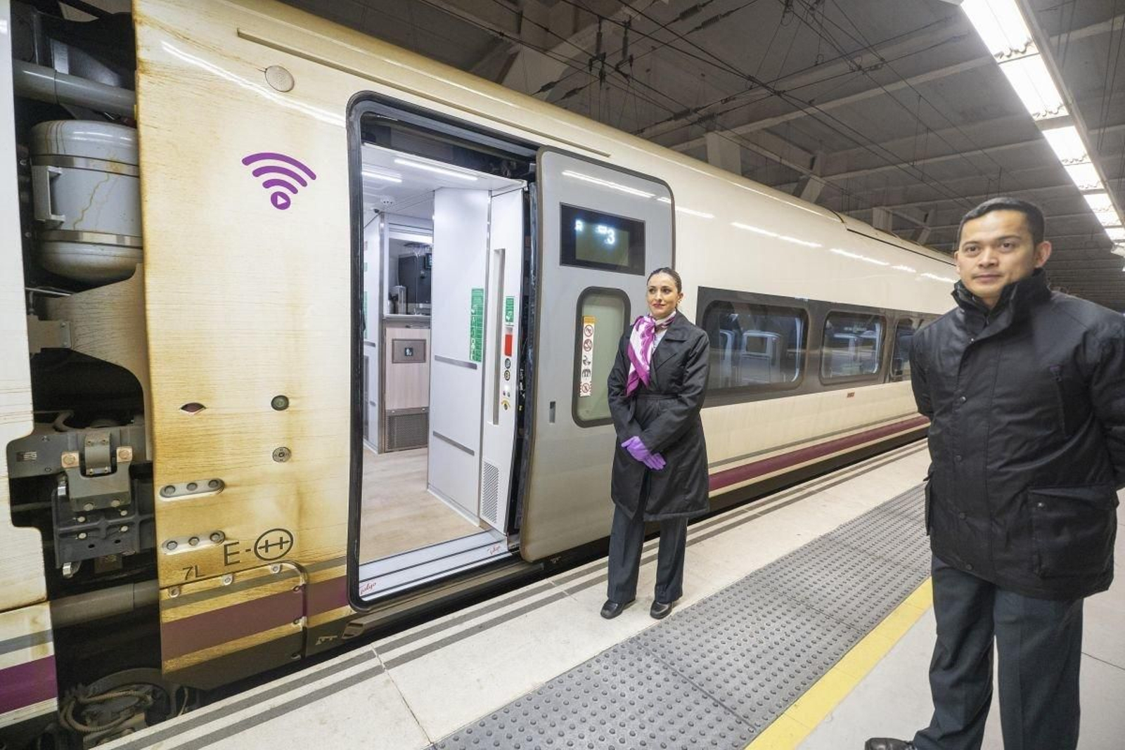 El AVE Talgo Avril que llegó en pruebas el pasado 5 de enero con el ministro Puente a bordo.