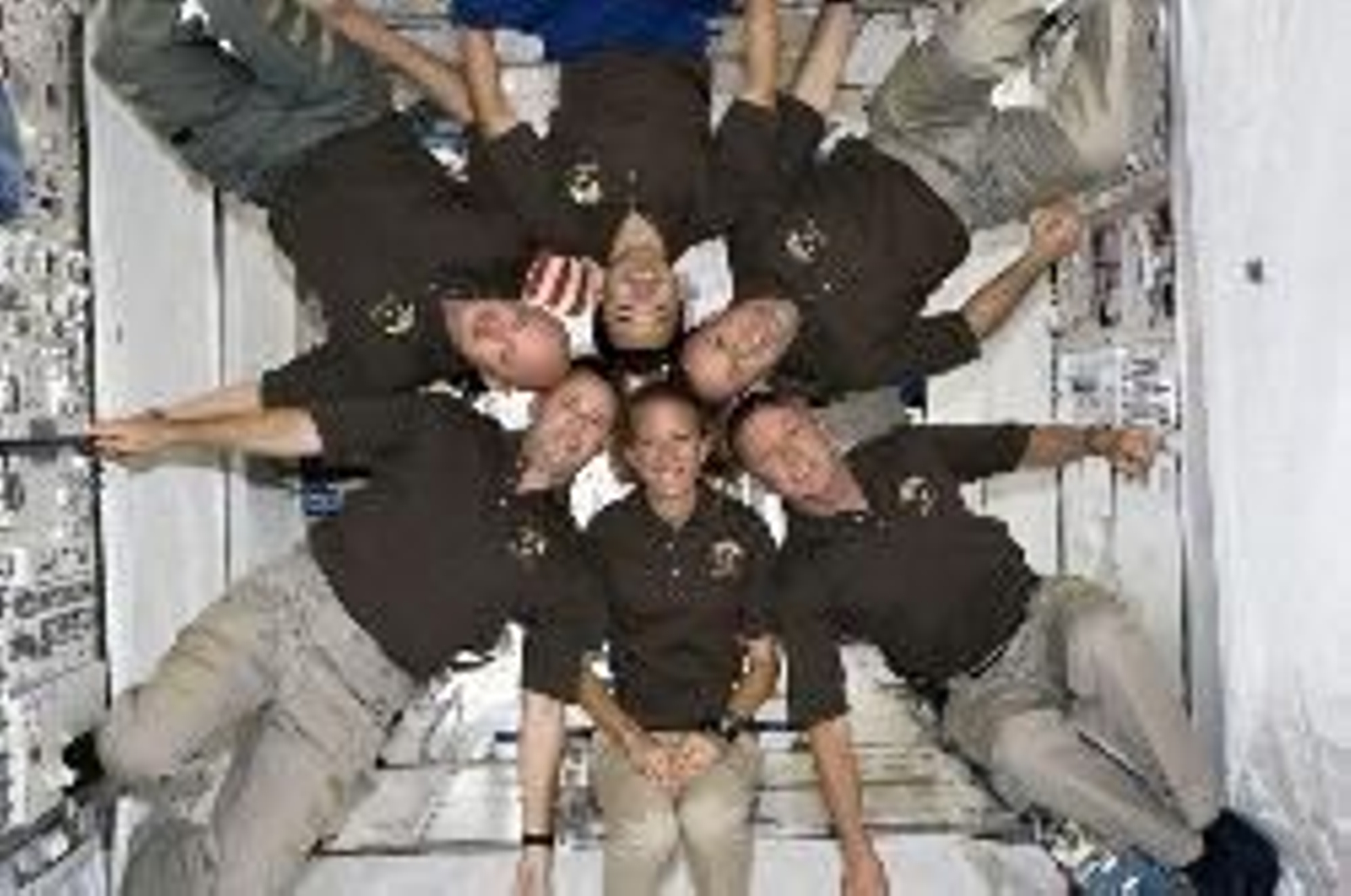 Imagen de los astronautas en la Estación Espacial.