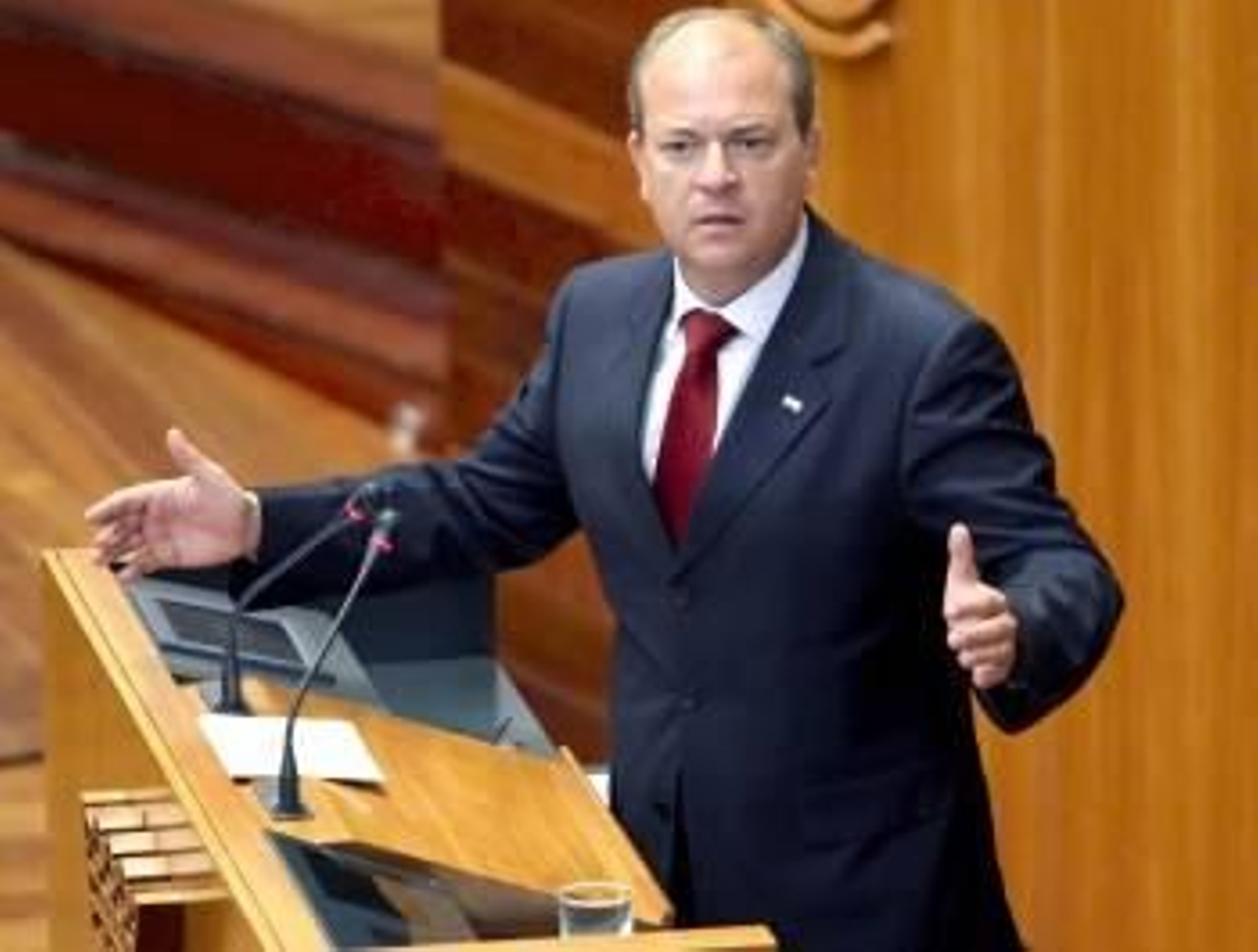 El presidente de Extremadura, José Antonio Monago, en el Debate sobre el Estado de la Región. (Foto: J. MORALES)