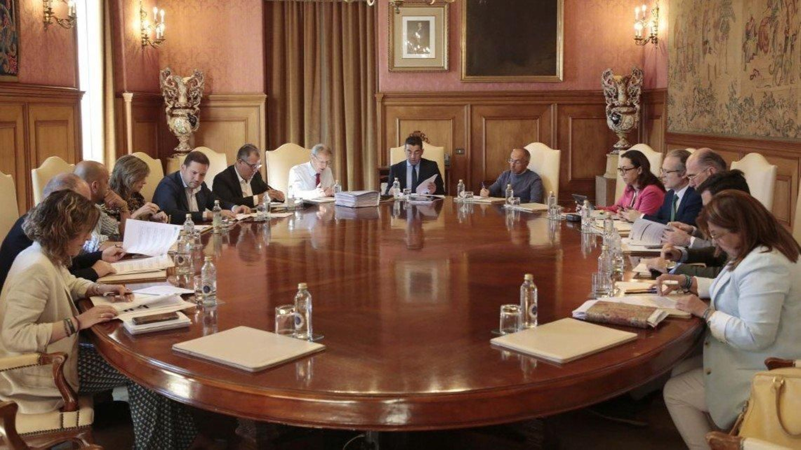 A xunta de goberno da Deputación Provincial, na xuntanza celebrada onte en Pontevedra.