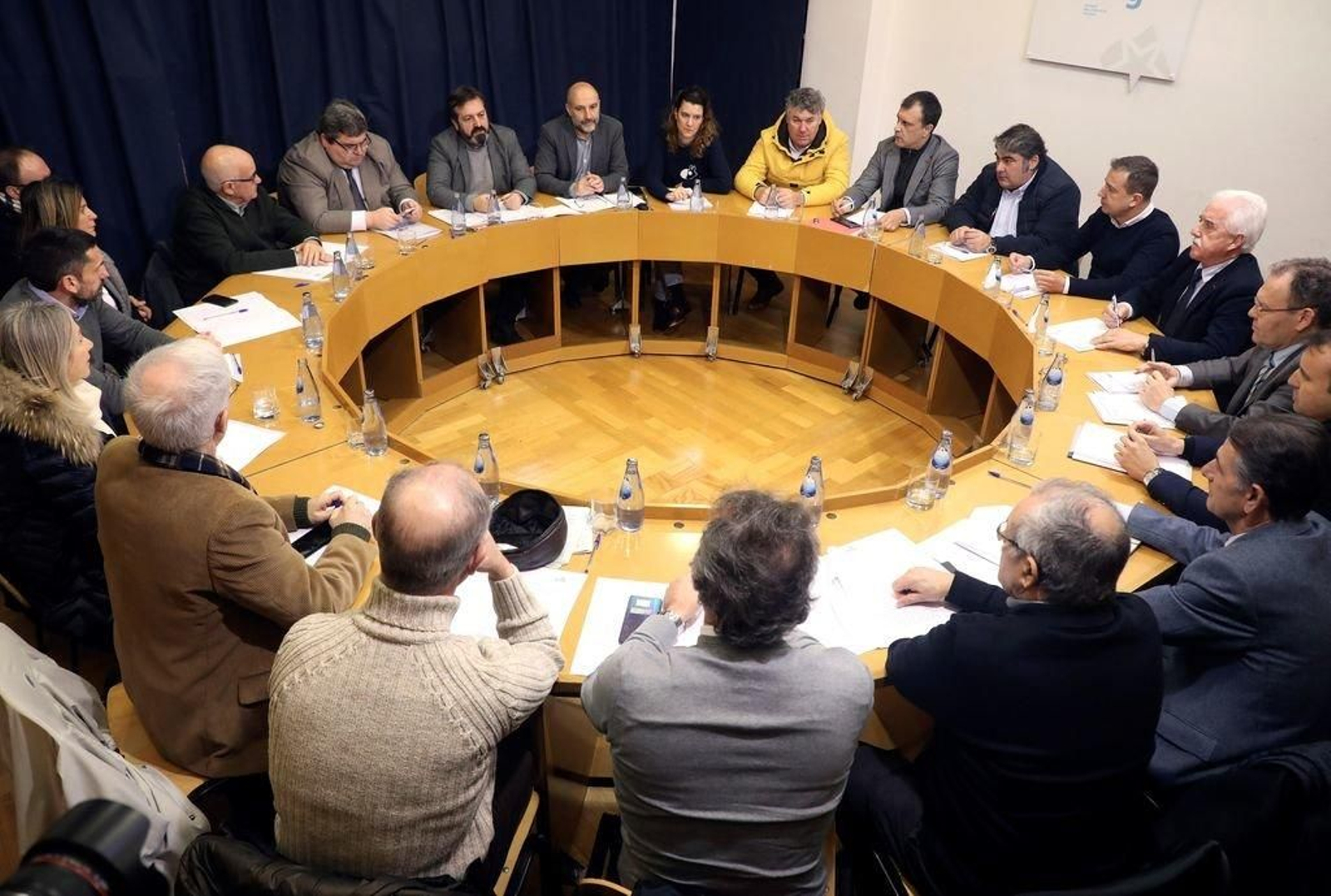 Rego, durante la reunión que mantuvo con representantes del sector del transporte.