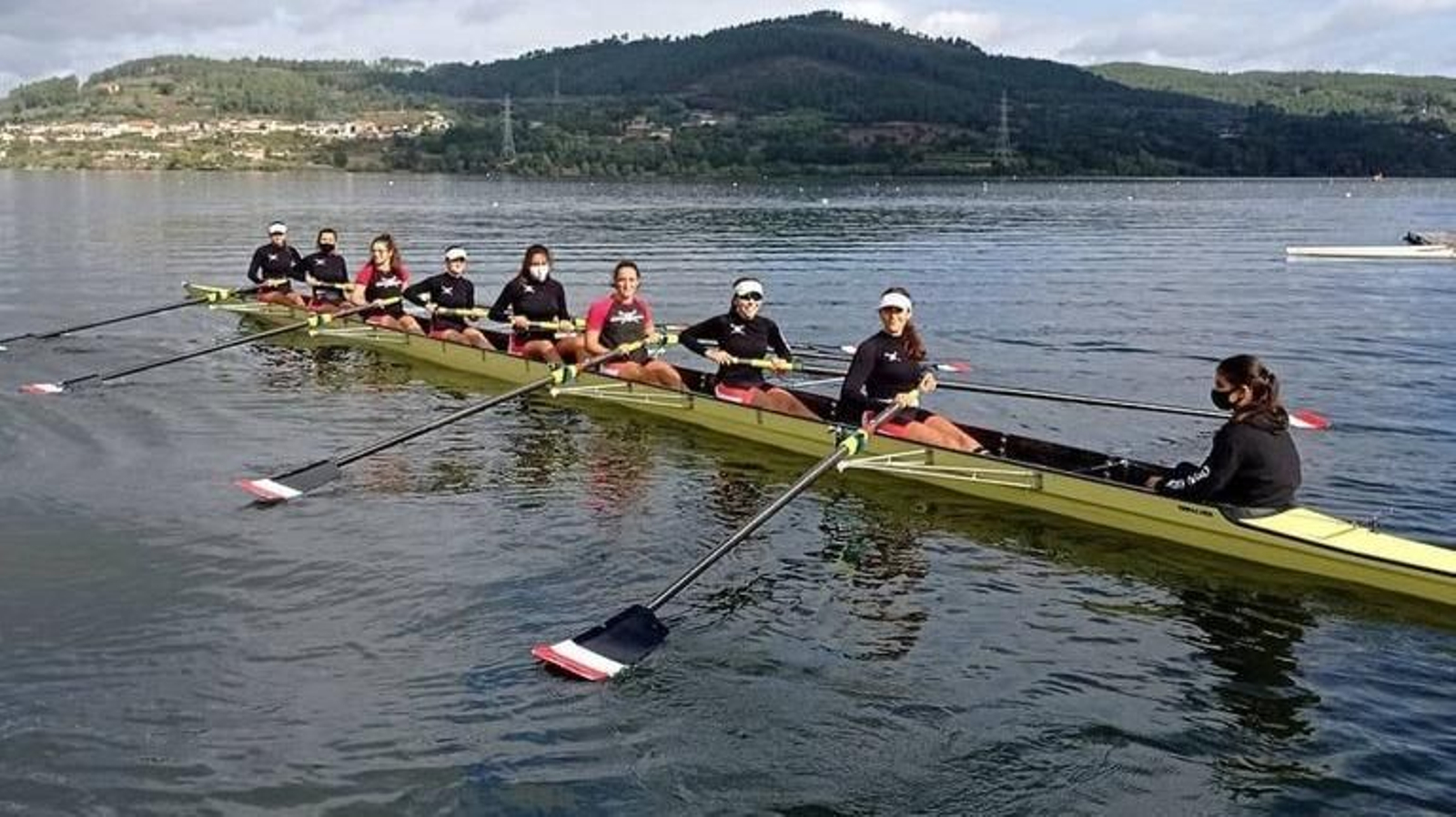 El ocho con timonel del Remo Vigo.