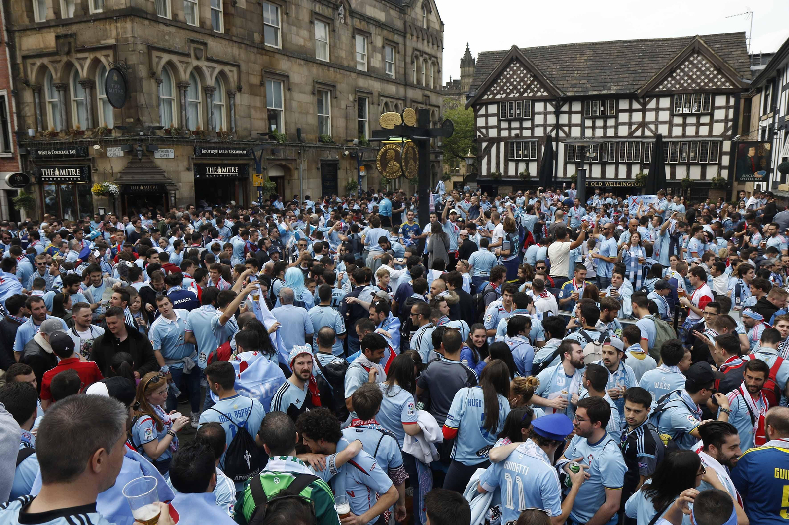 El viaje de la afición celeste a Manchester, el 11 de mayo de 2017. // J.V. Landín