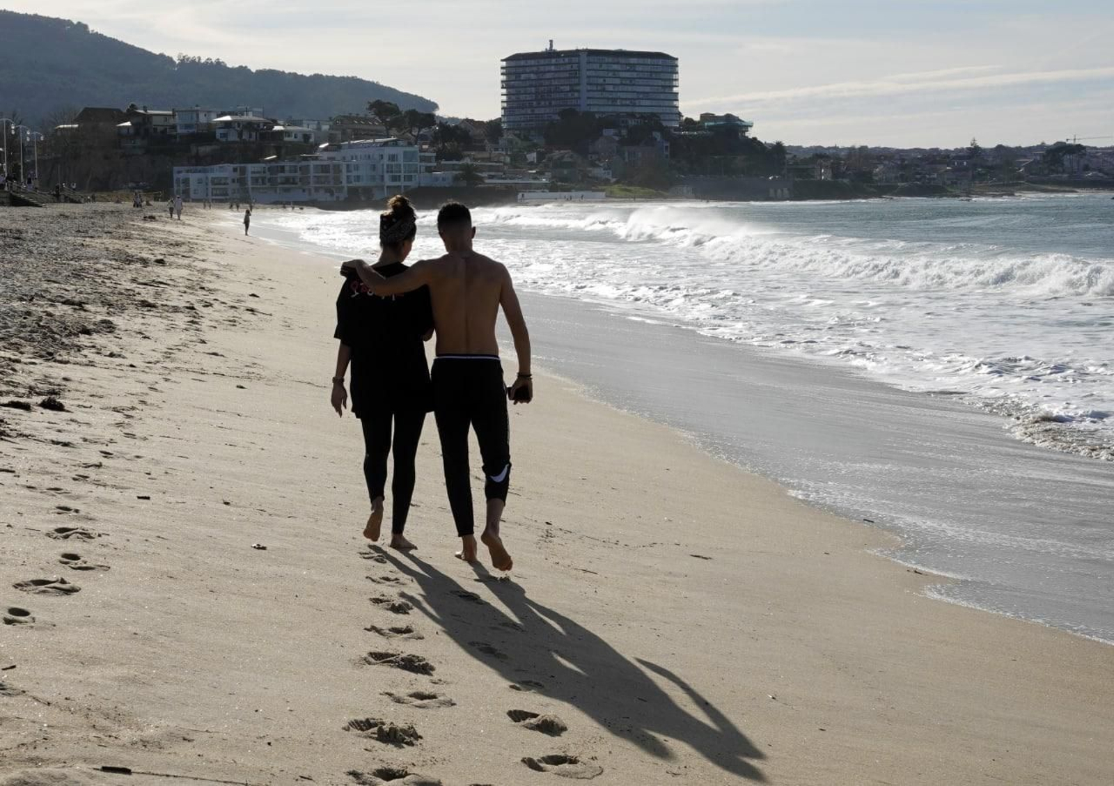 Fin de año con tiempo de verano en Vigo. Playa de Samil. // Vicente Alonso
