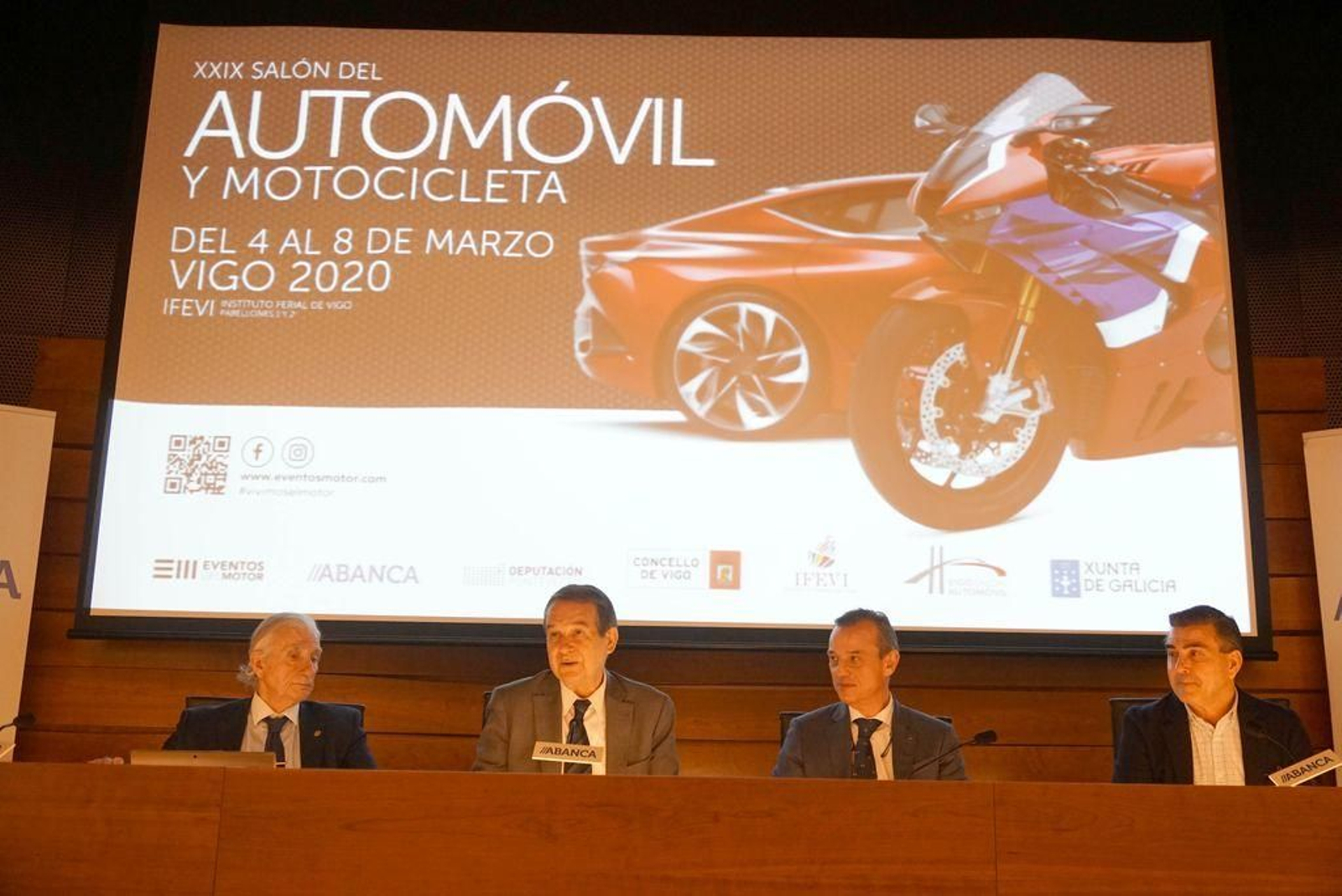 Fernández Alvariño, Abel Caballero, Walter Álvarez y José Enrique Elvira, ayer durante la presentación del salón.