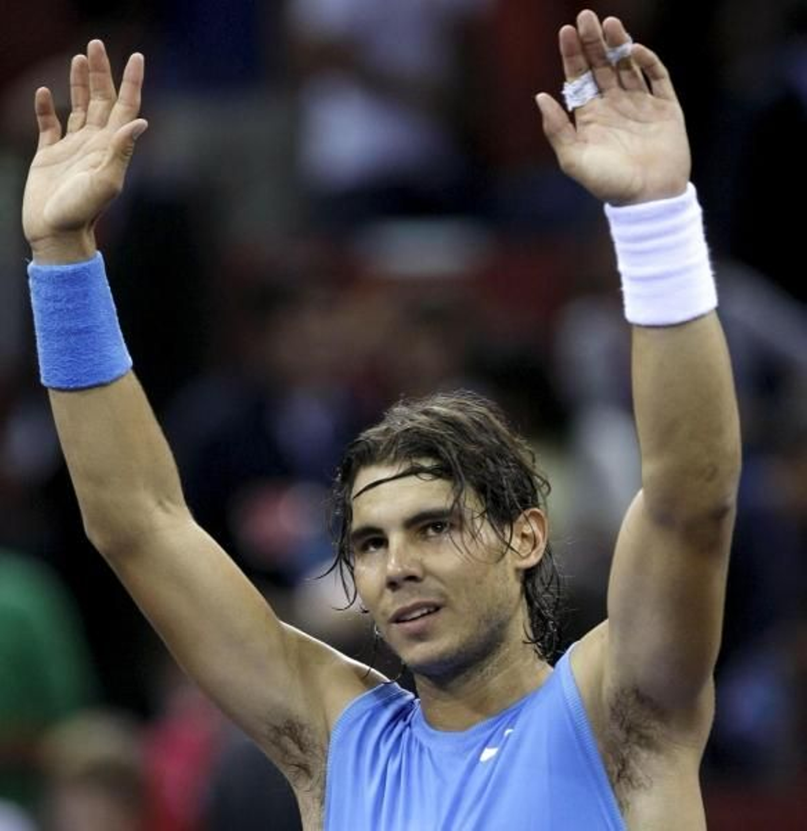 Rafa Nadal celebra su triunfo. (Foto: Ballesteros)