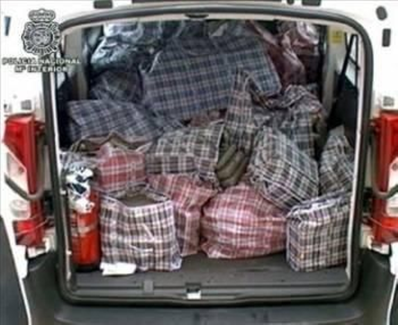 La Policía Nacional se ha incautado de más de 1.500 kilogramos de cocaína que transportaba un velero de bandera británica interceptado en alta mar frente a las costas portuguesas y que ha sido trasladado a Cádiz