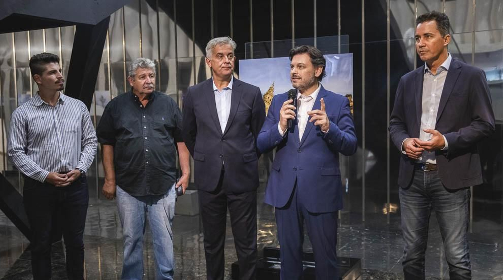 La muestra "El Camino de Santiago, una experiencia contemporánea de peregrinación" se encuentra instalada en la Legislatura de la Provincia de Córdoba