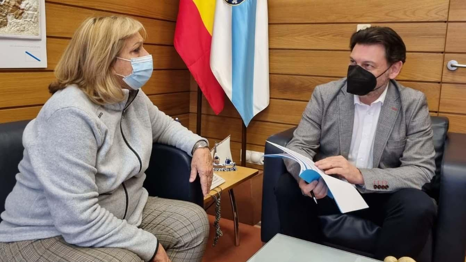 Emigración traslada a la Federación de Asociaciones Gallegas del Uruguay el compromiso de colaboración para la protección del patrimonio cultural de Casa de Galicia