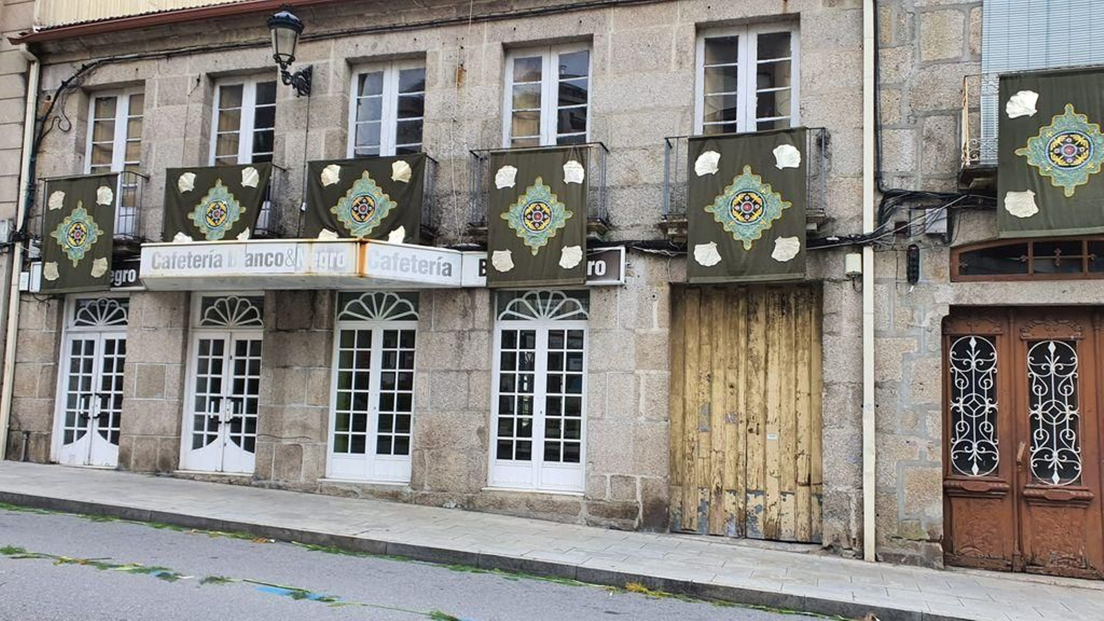 Un Corpus diferente sin fieles en Ponteareas 11