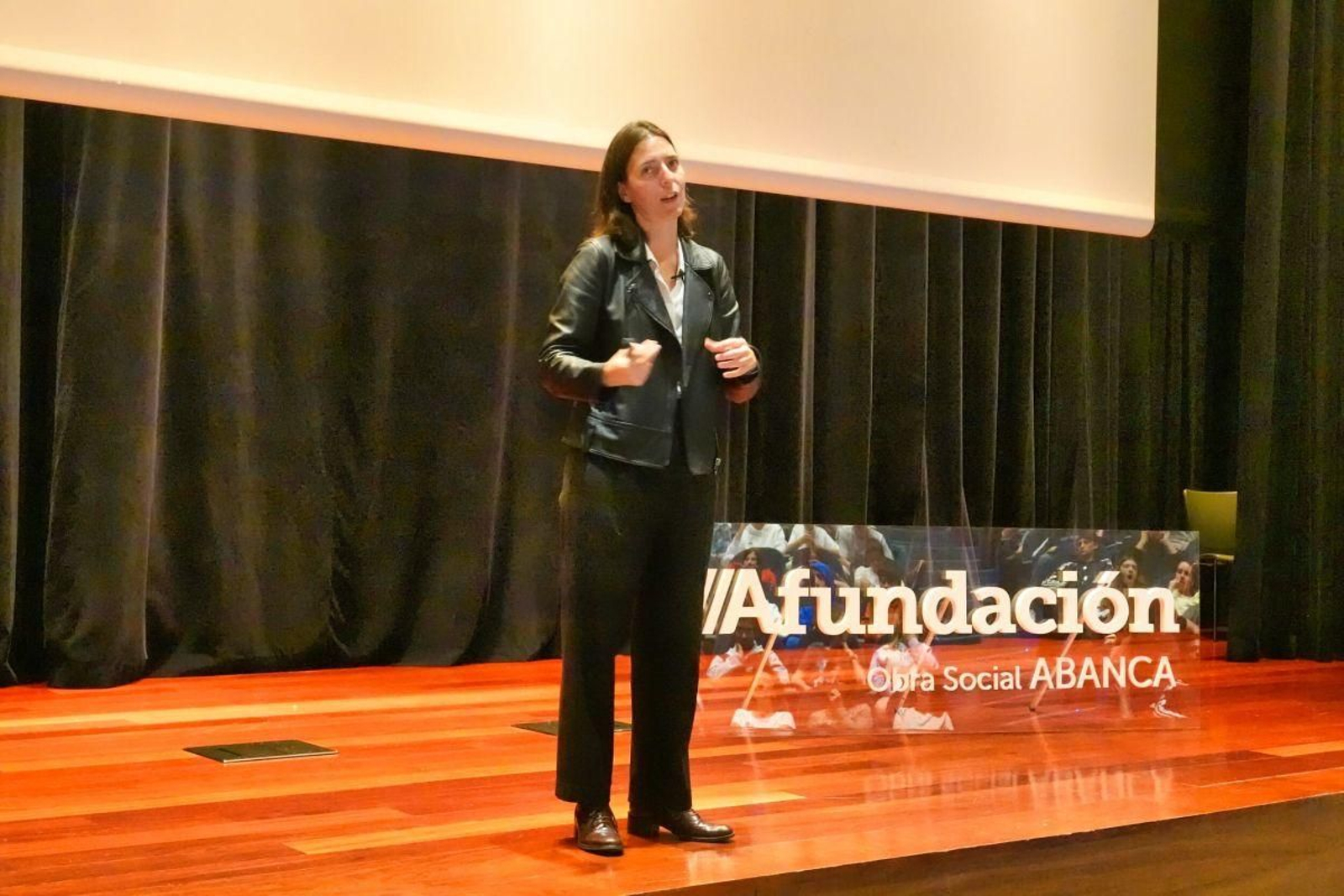 Concha Monje, durante su charla en la sede de Afundación.