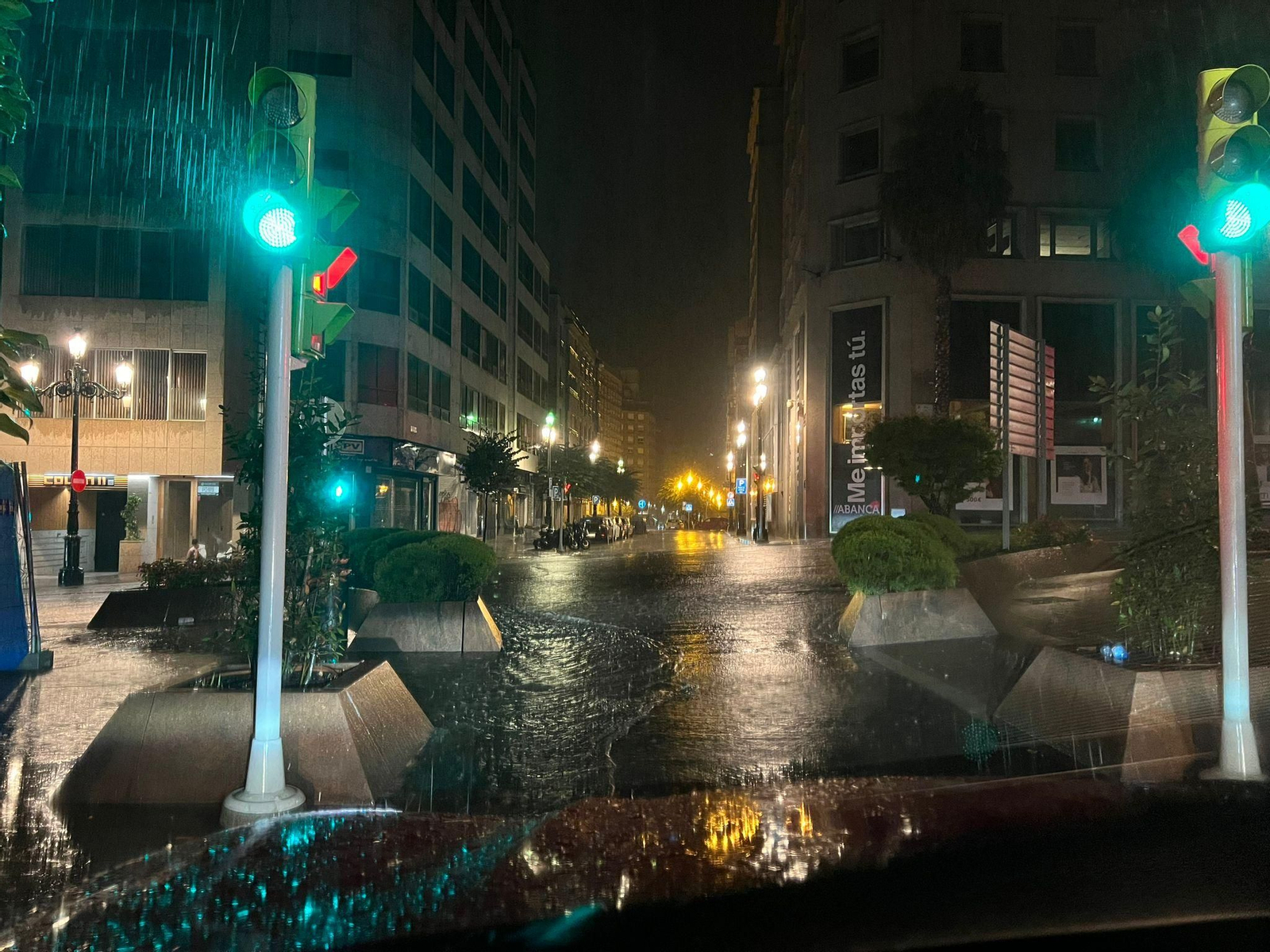 Tormenta en Vigo. // Alberte