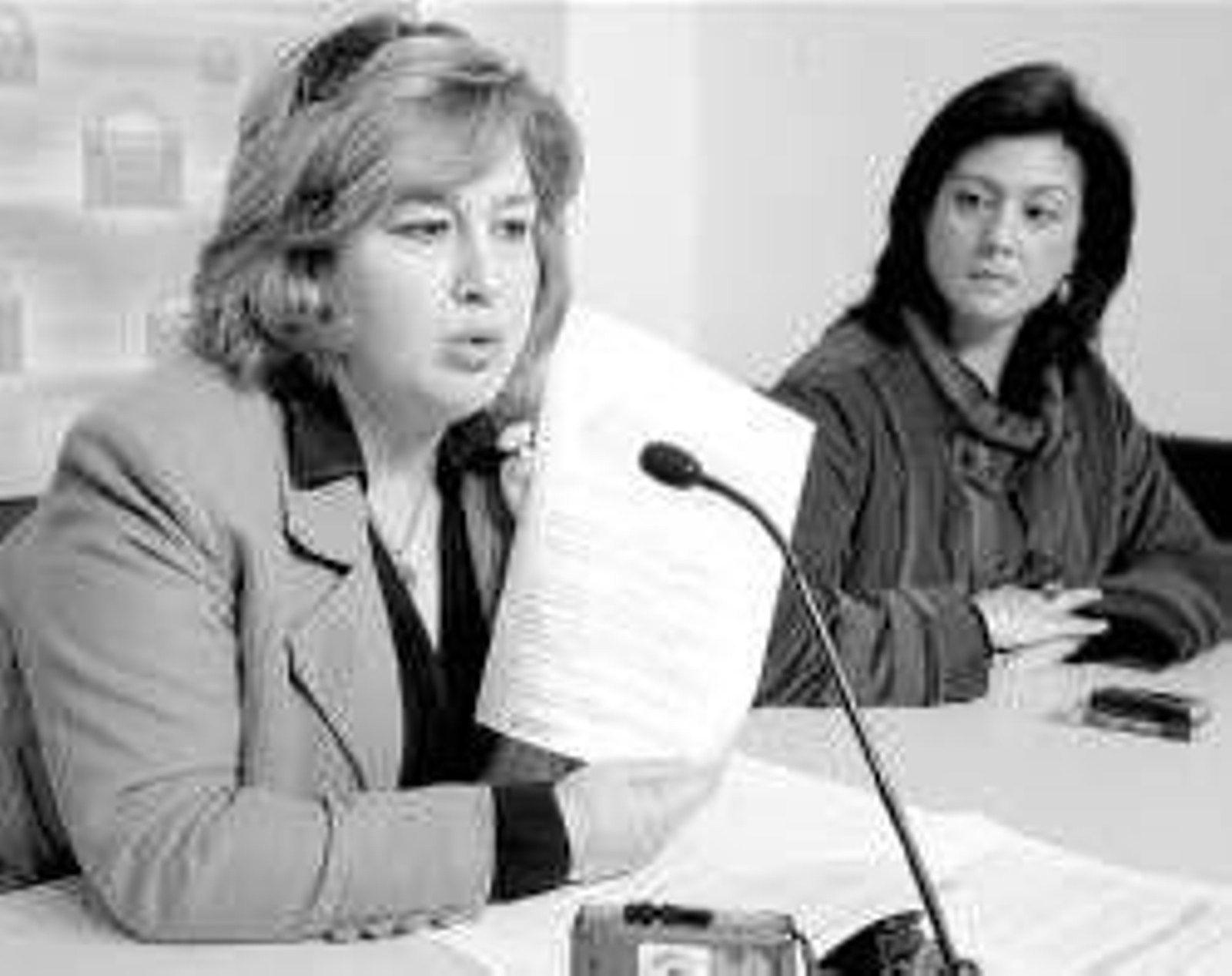 La portavoz del Ayuntamiento de Mérida, Estrella Gordillo, en primer término.