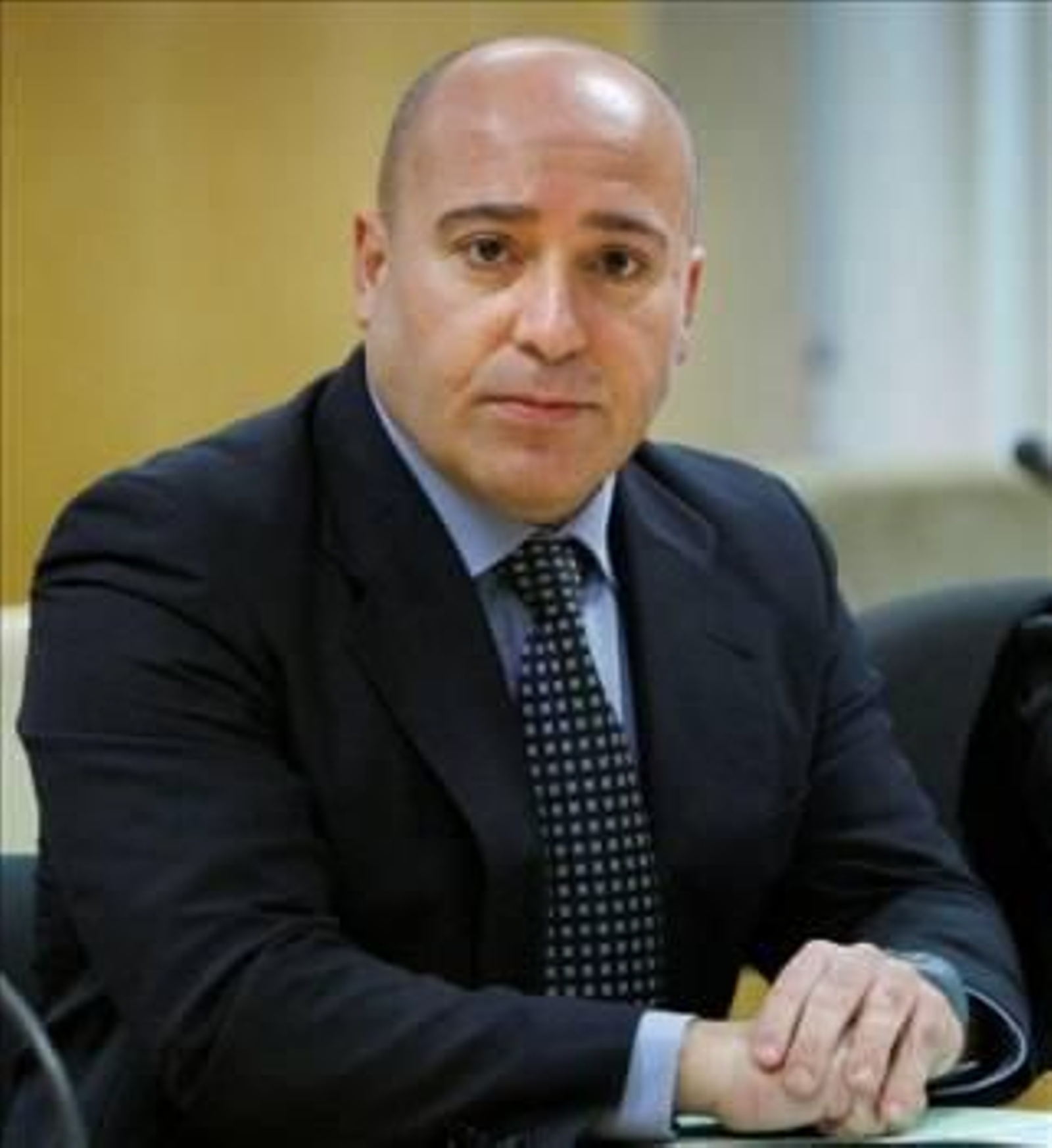 Roberto Flórez al inicio del juicio. (Foto: Sergio Barrenechea)