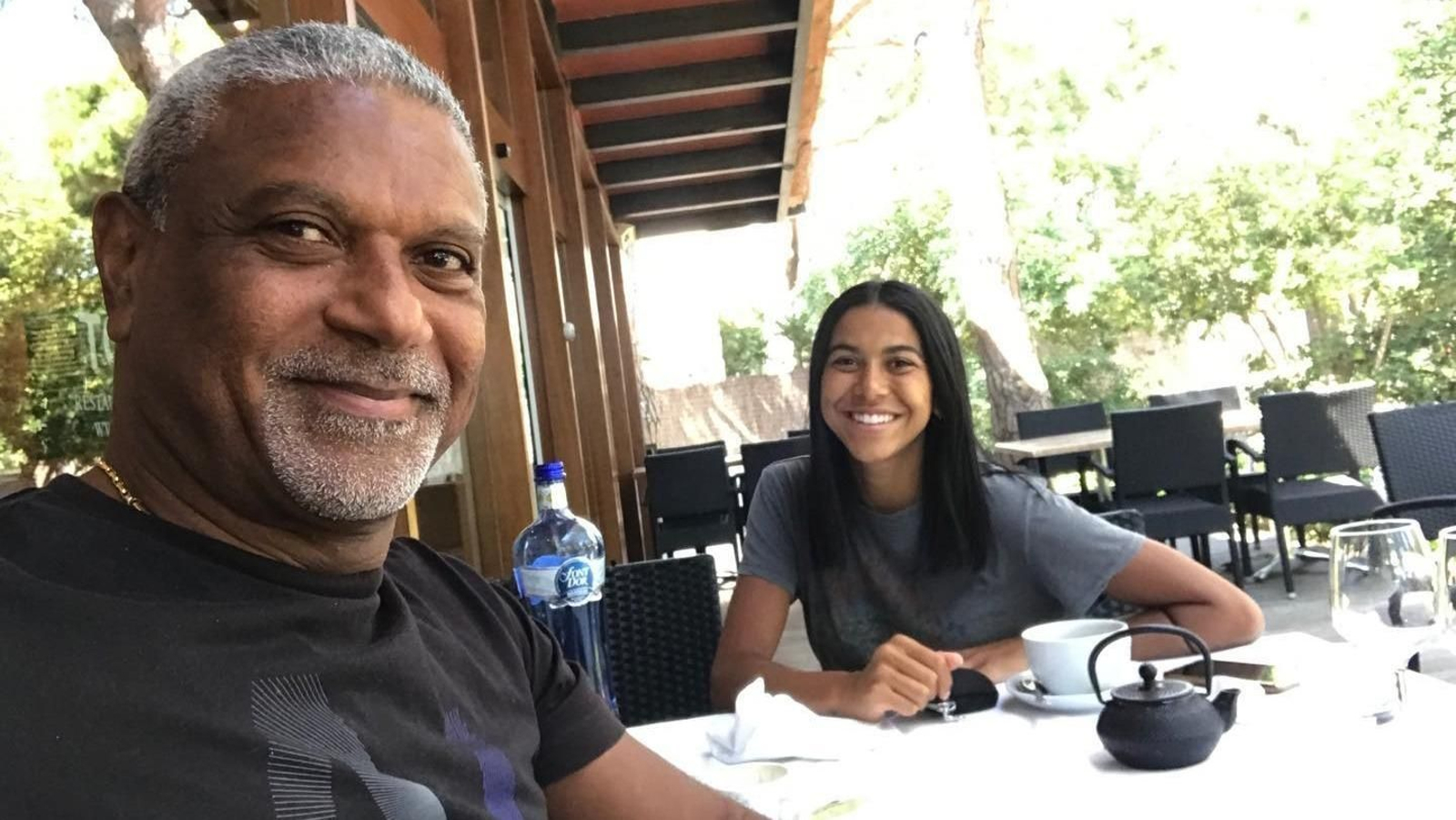 El excéltico Mazinho y su hija Thaisa
